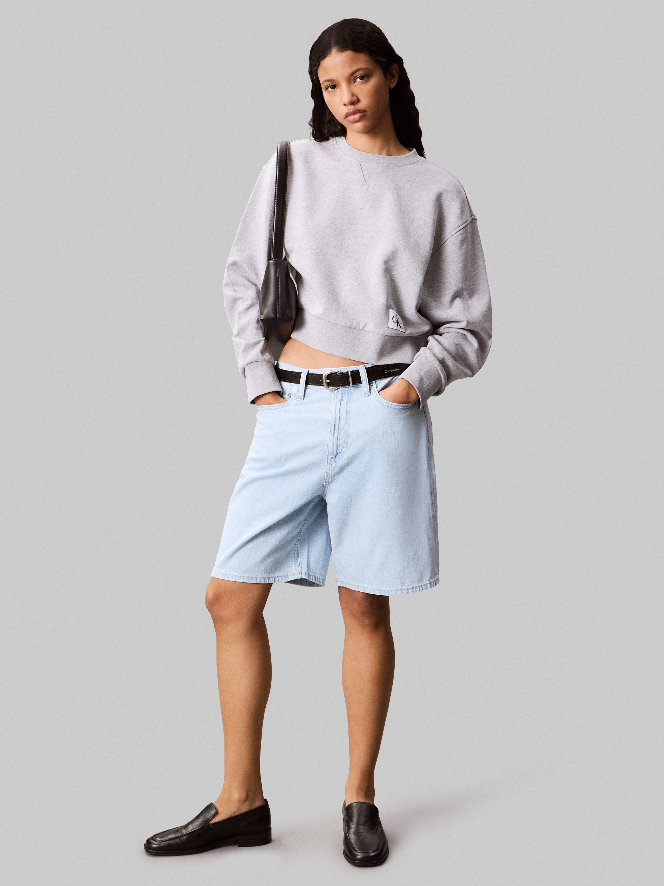 Calvin Klein Jeans Sweatshirt FRENCH TERRY WOVEN LABEL CREW Regular fit mit Rundhalsausschnitt – Bild 5 von 5