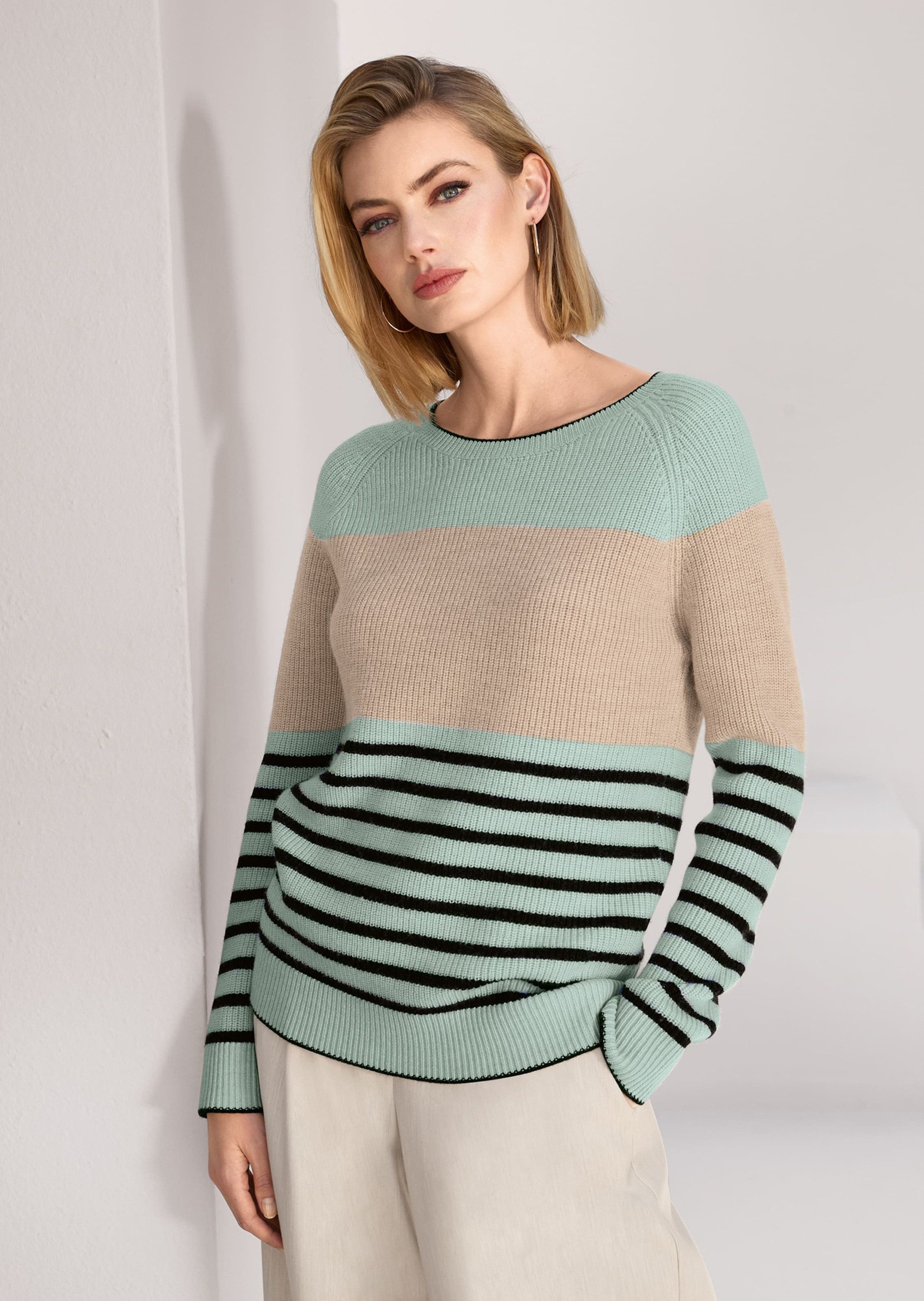 MADELEINE Strickpullover Schurwoll-Pullover mit Perlfang-Struktur