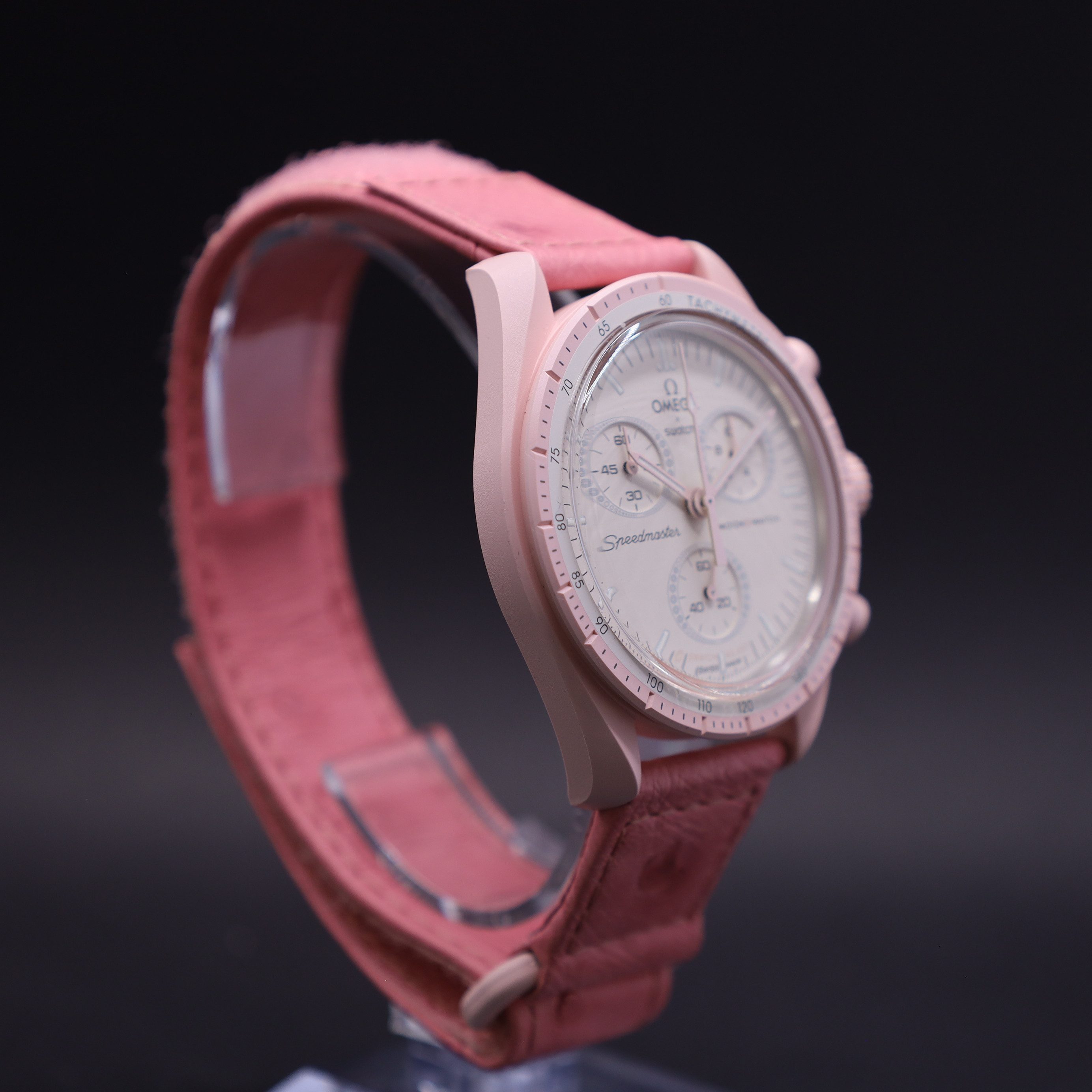 Swatch Chronograph OMEGA x Swatch MoonSwatch Mission to Venus Straußenleder SO33P100C, (1-tlg) – Bild 4 von 5