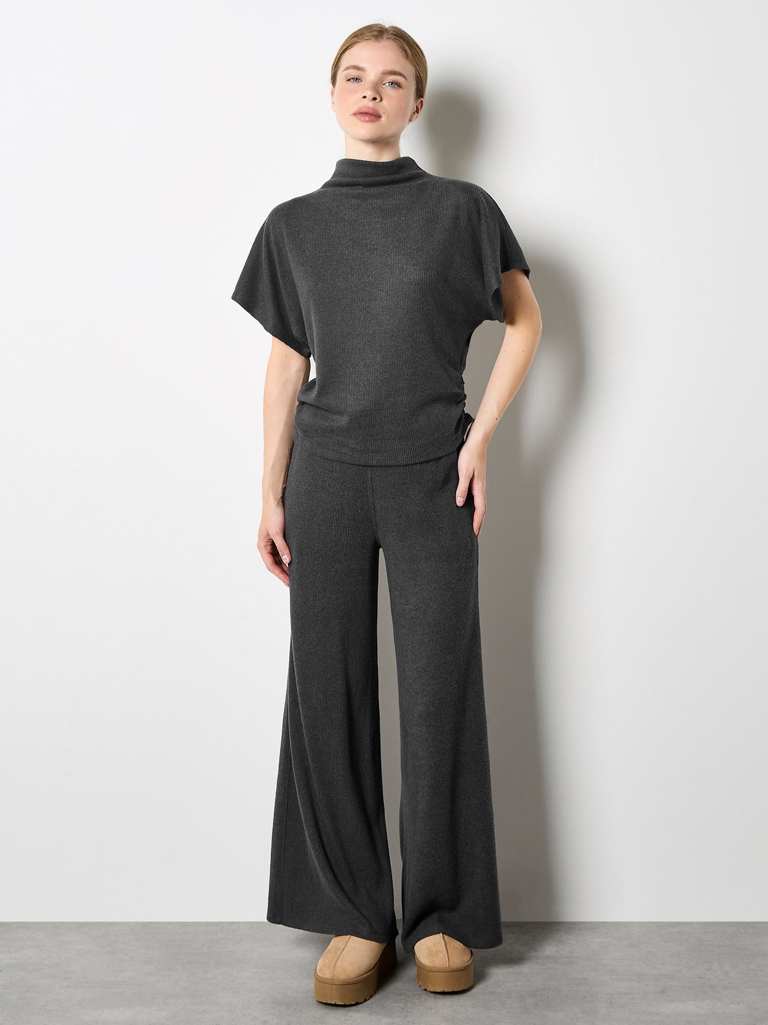 Apricot Fledermausshirt Weites Shirt in unifarben günstig online kaufen