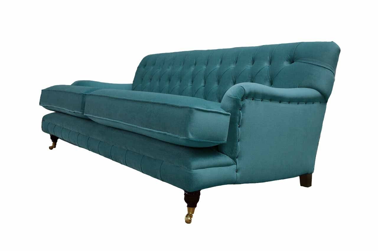 3-Sitzer Stoff-Couch in Blau mit braunen Holzelementen und hohem Komfort