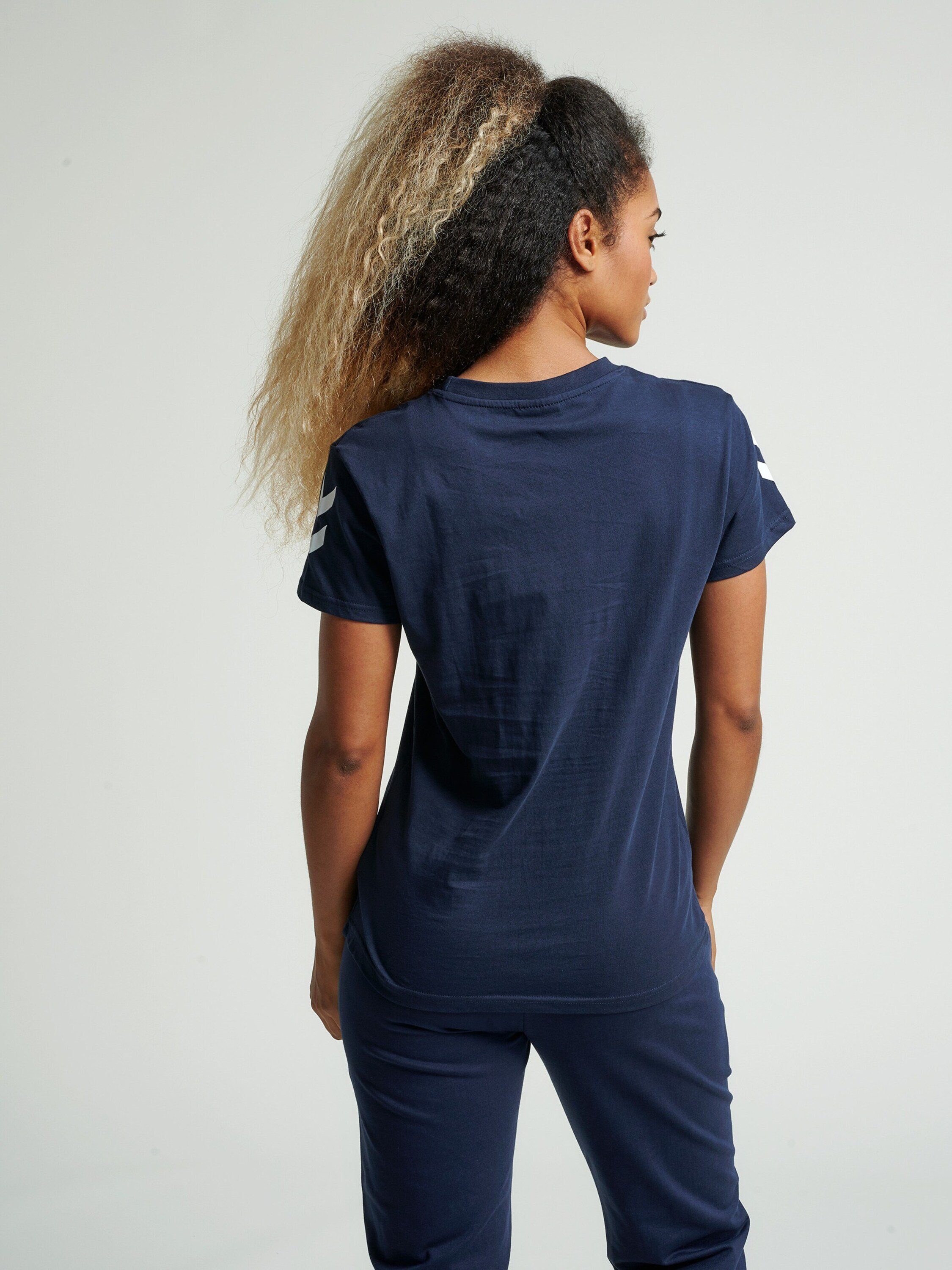 hummel T-Shirt (1-tlg) Plain/ohne Blau Seitenstreifen Details