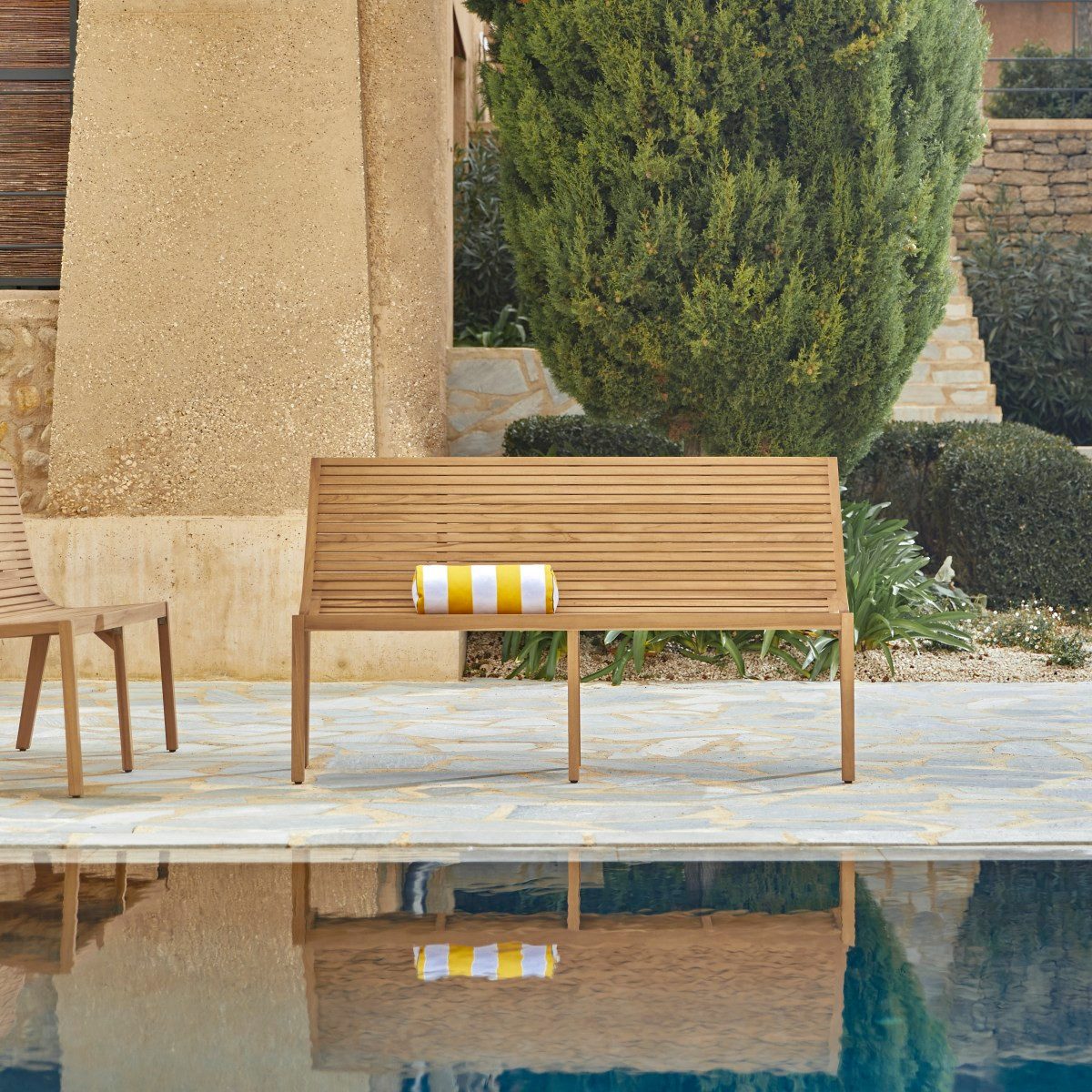 Tikamoon Gartenstuhl Gartenbank Teo aus Teakholz, 2-Sitzer