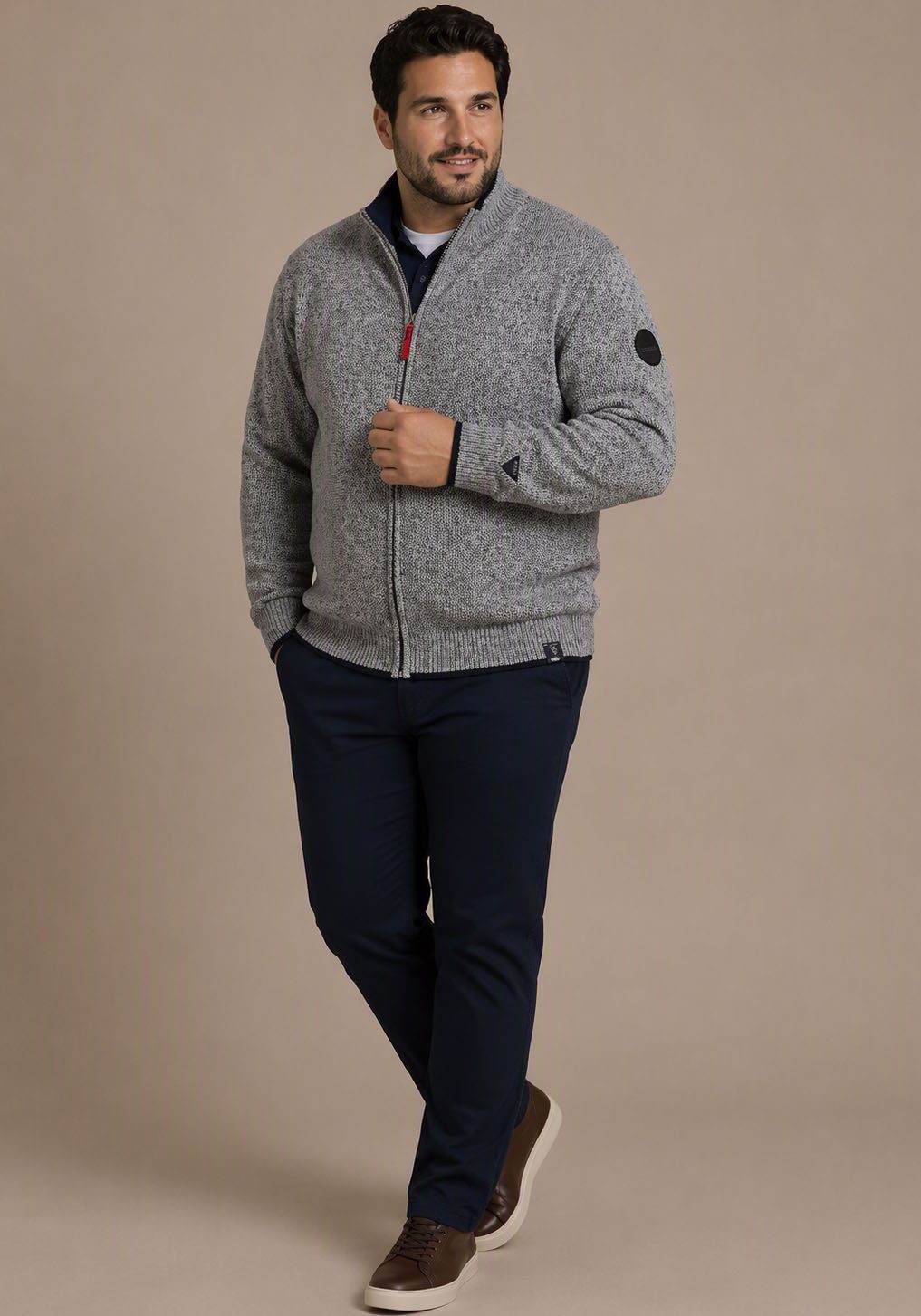 Man's World Plus Strickjacke auch in Grosse Größen bis Gr. 7XL Regular Fit, melierte Optik, mit Stehkragen, mit Reißverschluss – Bild 3 von 5
