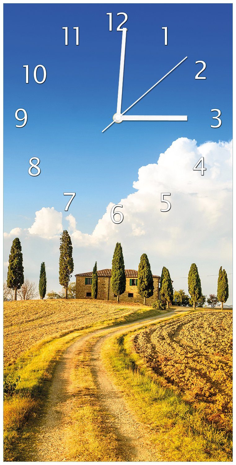 Wallario Wanduhr Italien - Toskana unter blauem Himmel einsame Farm (Uhr aus Acryl)