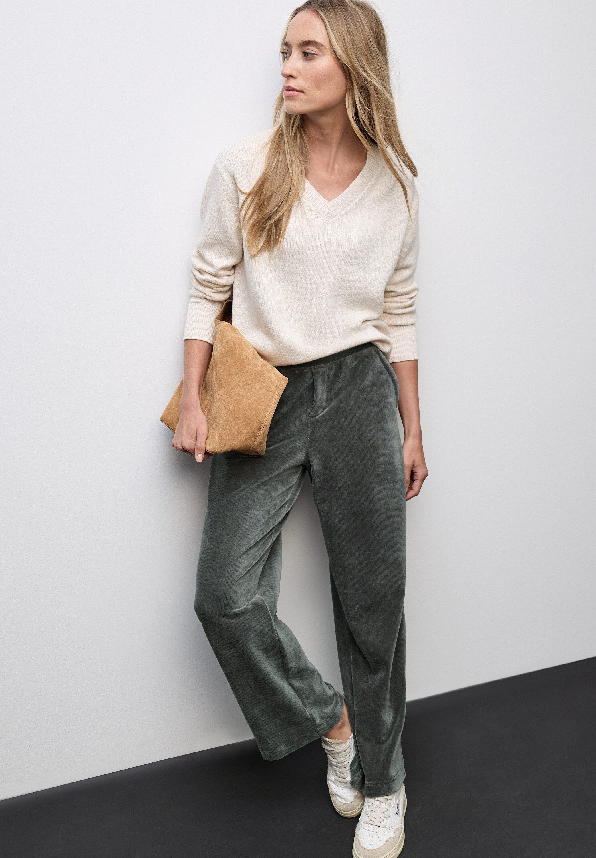STREET ONE Cordhose mit Stretch und seitliche Taschen