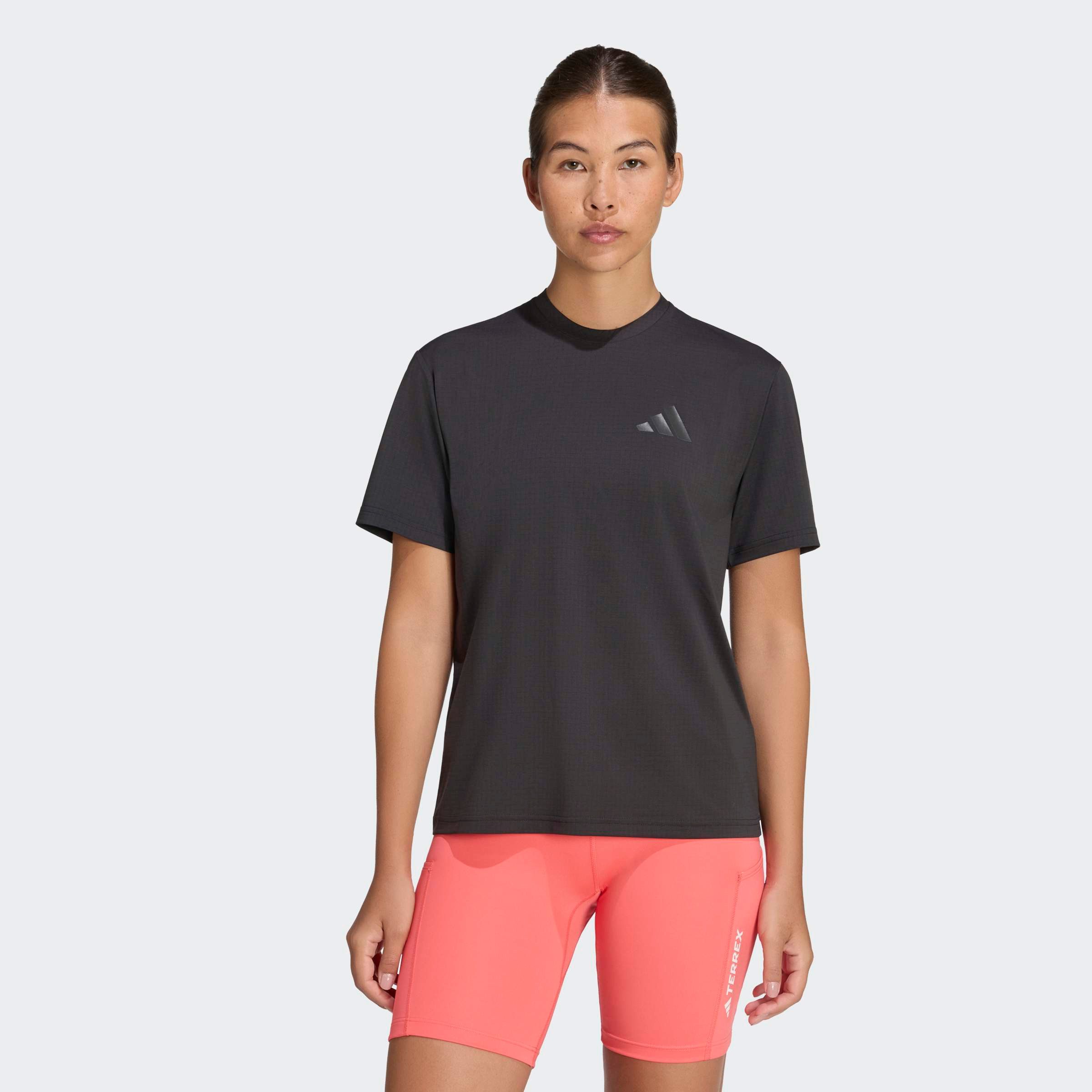 adidas TERREX Funktionsshirt W MT LOG TECH T für Sportmode und Outdoormode, mit Rundhalsausschnitt, Kurzarm