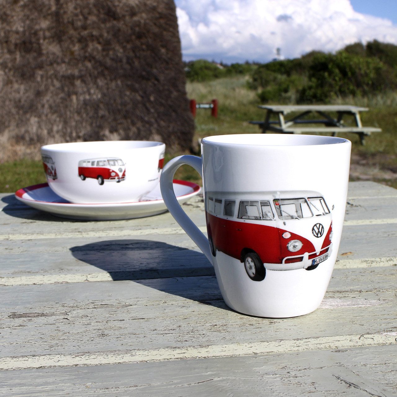 Geda Labels GmbH Tasse VW Classic rot 360ml, 1-tlg., Porzellan, Weiß, 360ml, spülmaschinengeeignet