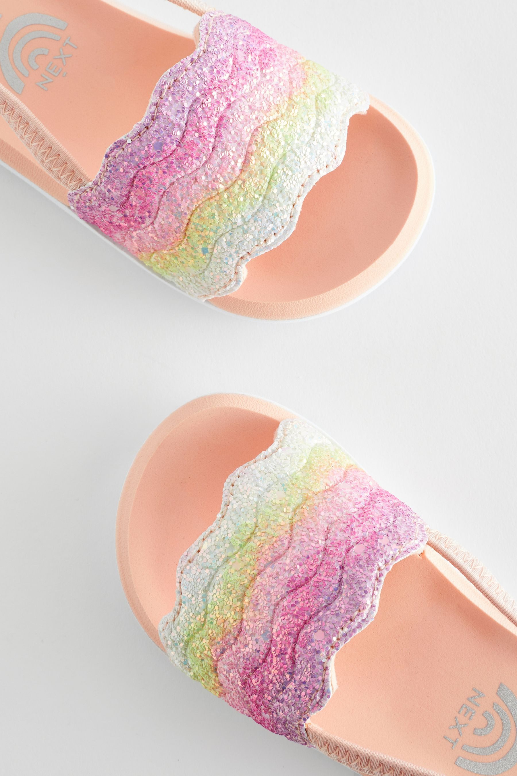 Next Slipper mit Regenbogenmotiv Pantolette (1-tlg)