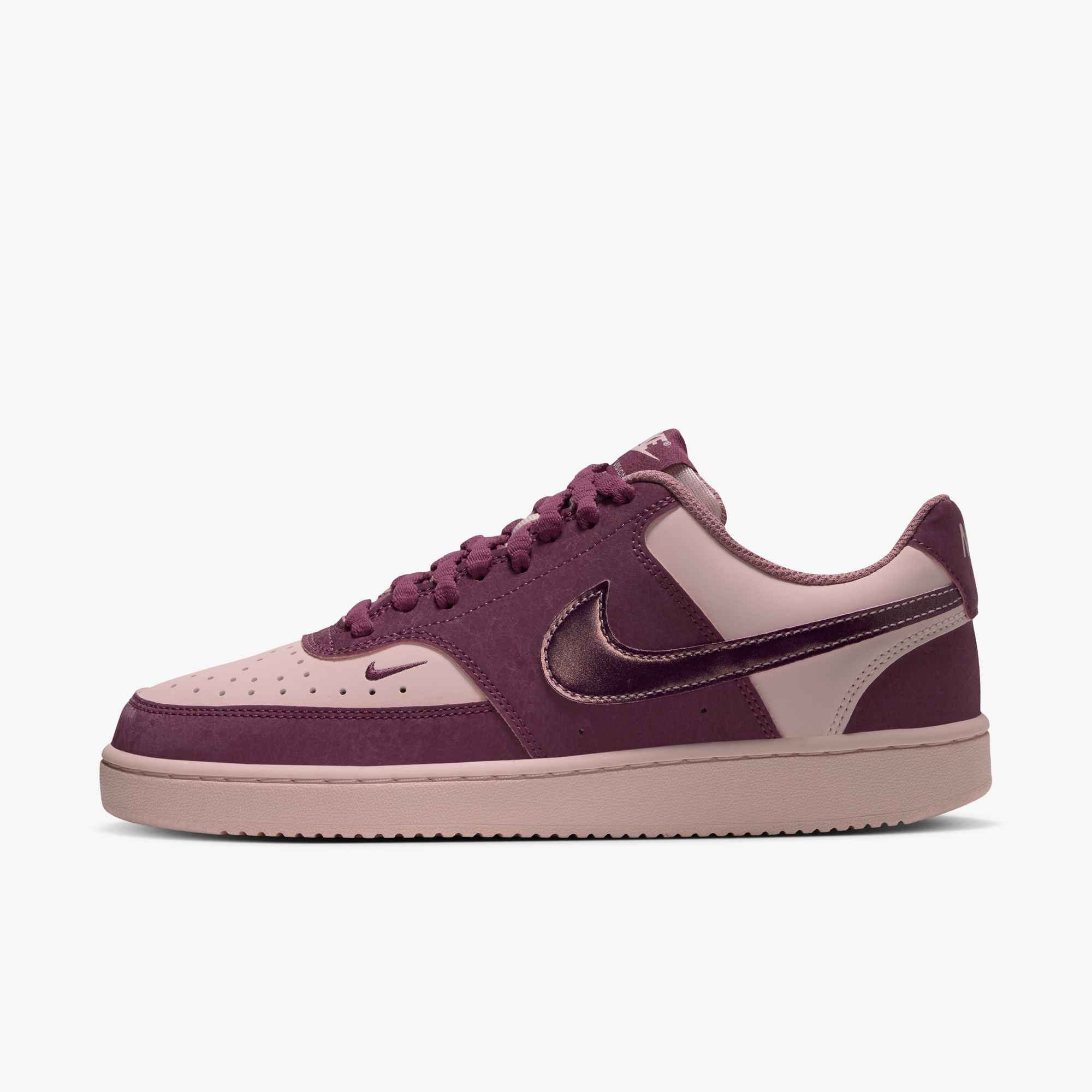 Nike Sportswear Court Vision Low LX Sneaker Design auf den Spuren des Air Force 1
