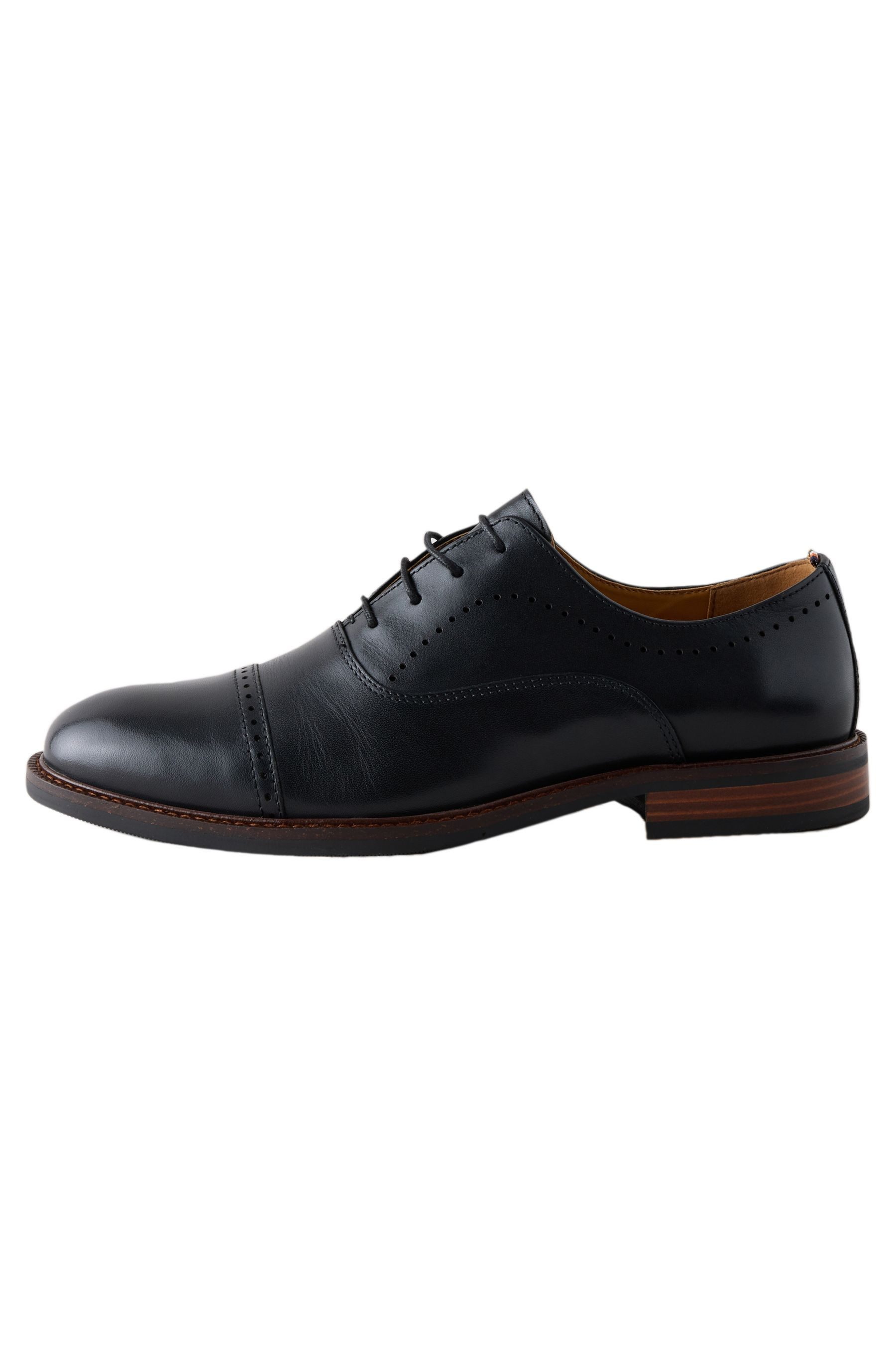 Next Oxford-Schuhe aus Leder mit Zehenkappe Schnürschuh