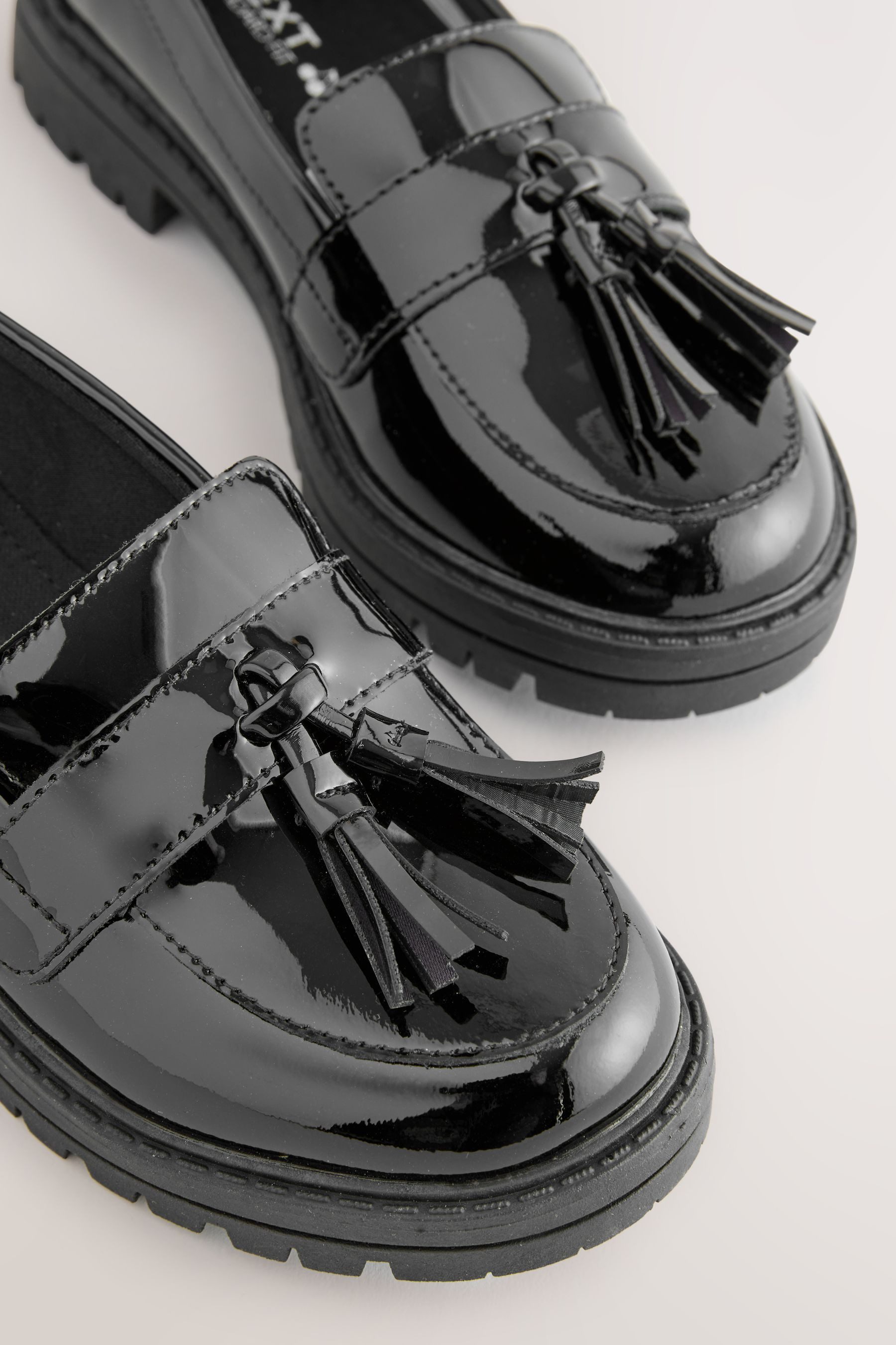 Next Robuste Loafer mit Quasten, weite Passform Loafer (1-tlg)