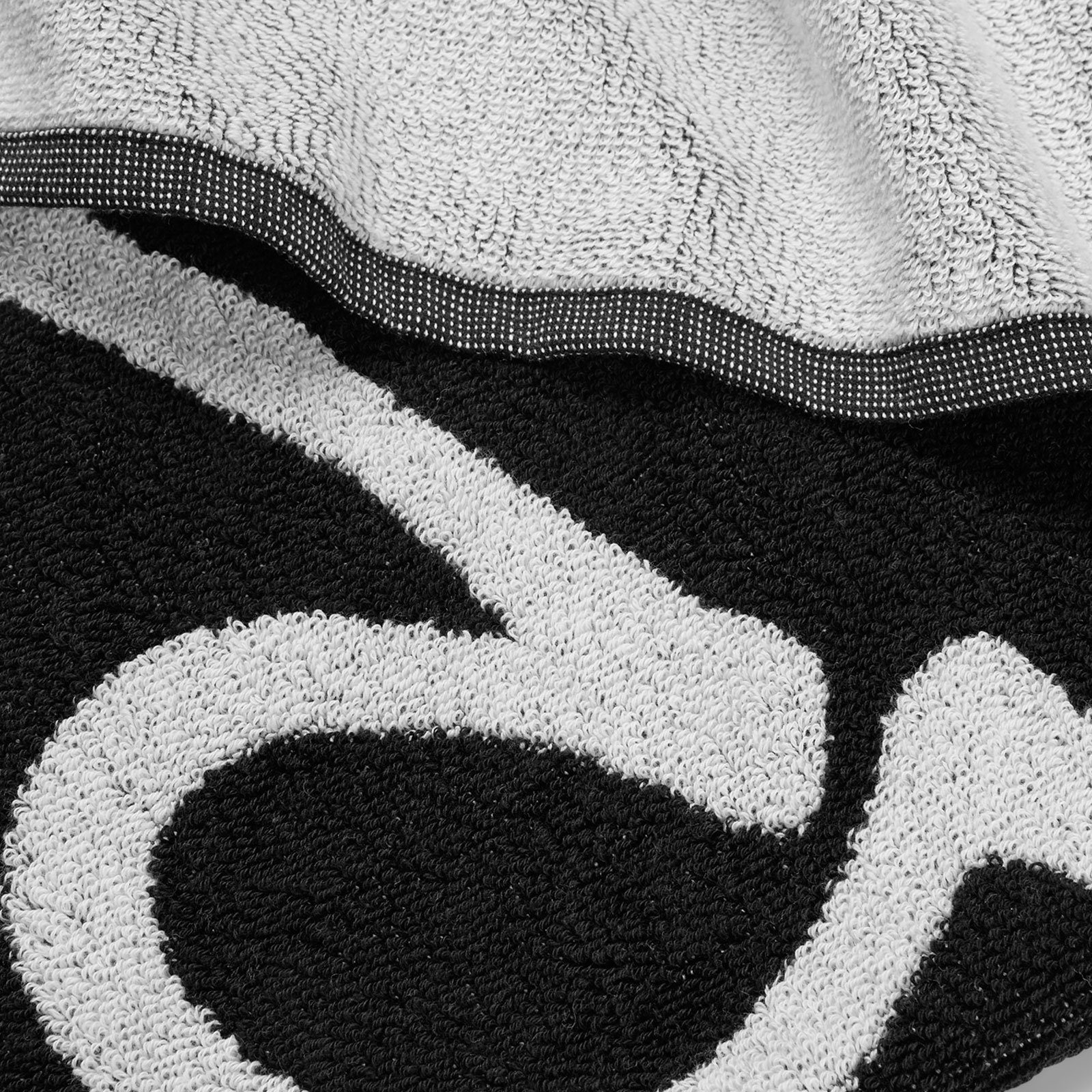 Baumwoll-Terry, 001 Badetuch Towel handgeschriebenem Handwritten HUGO Logo mit black Logo,
