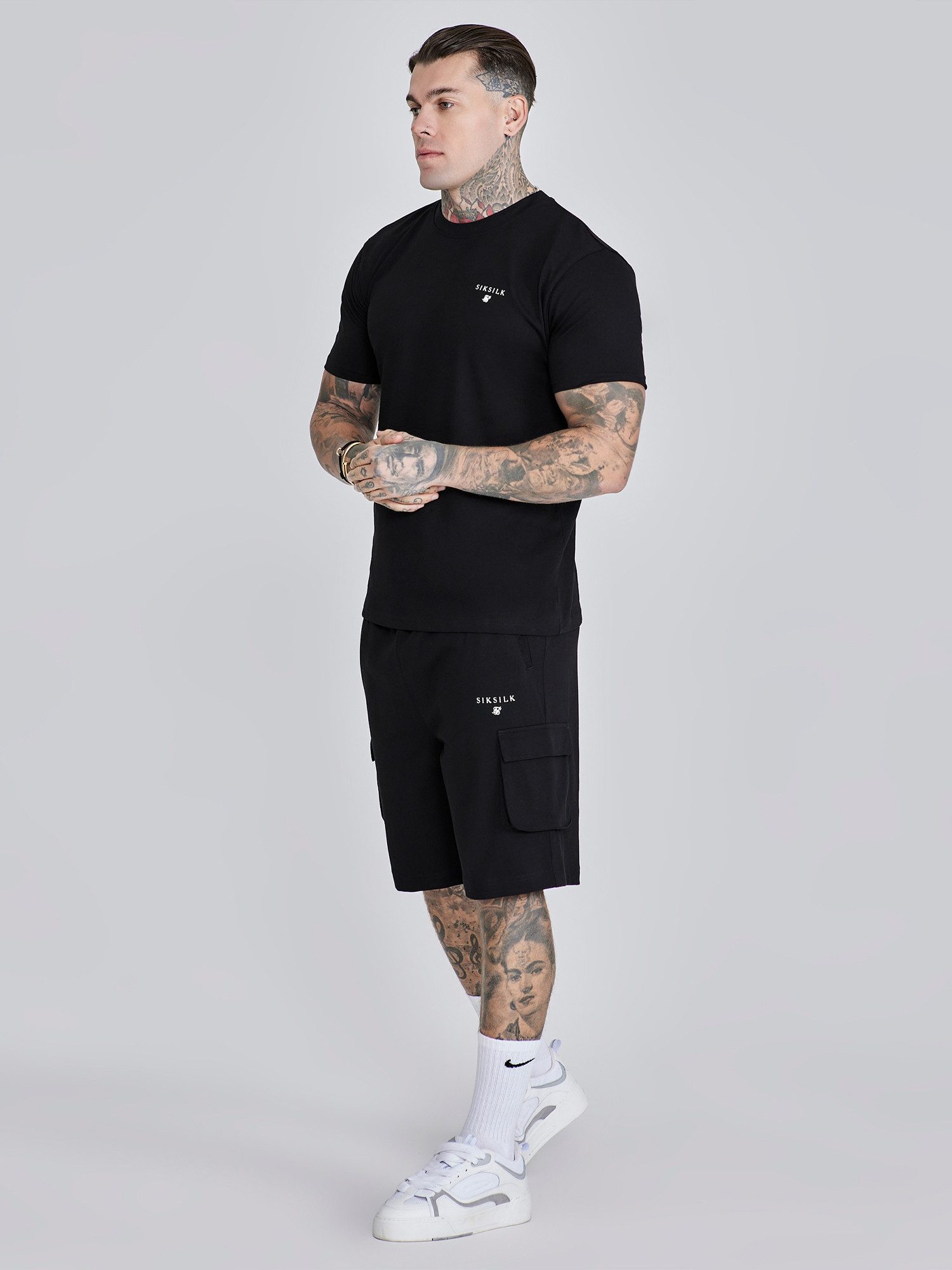 Siksilk T-Shirt & Shorts SikSilk Herren Schwarzes T-Shirt und Shorts Set günstig online kaufen