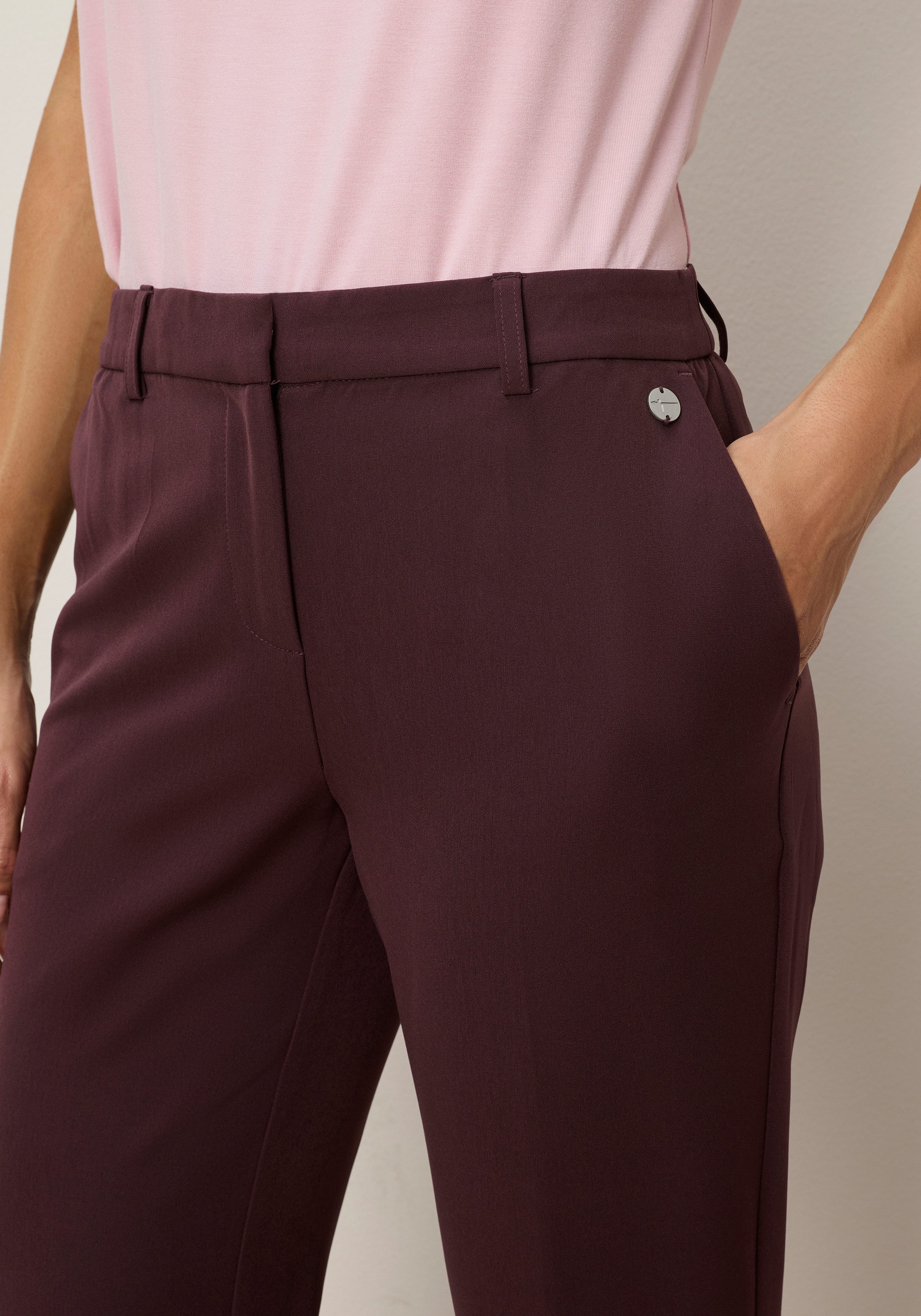 Tamaris Anzughose mit schlanker Passform mit elastischem Bund in Trendfarben - mit passendem Blazer. € 69,99, (€ 69,99 pro 1 Stk).