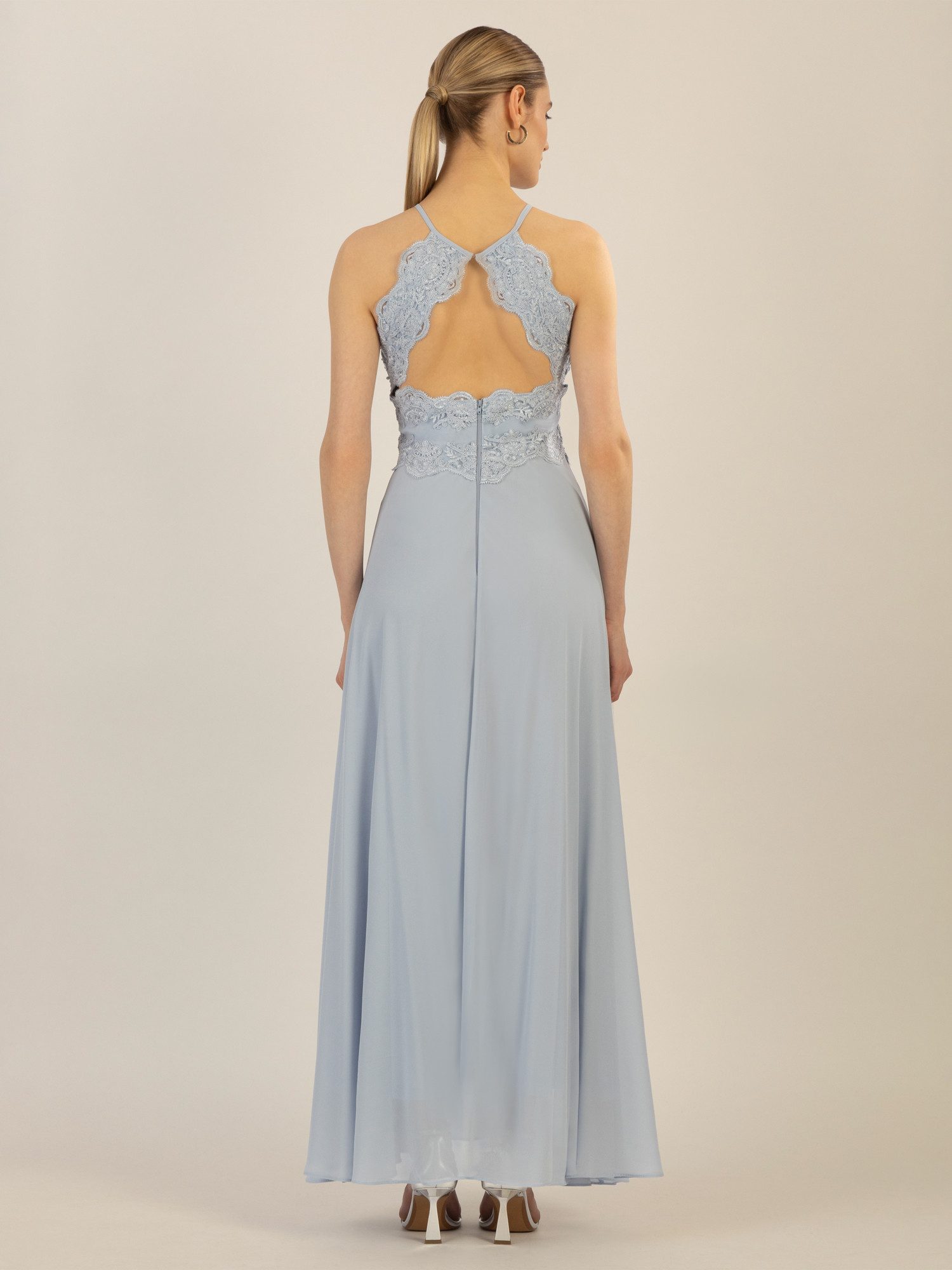 Apart Abendkleid aus besticktem Mesh mit farblich Perlen und Chiffon