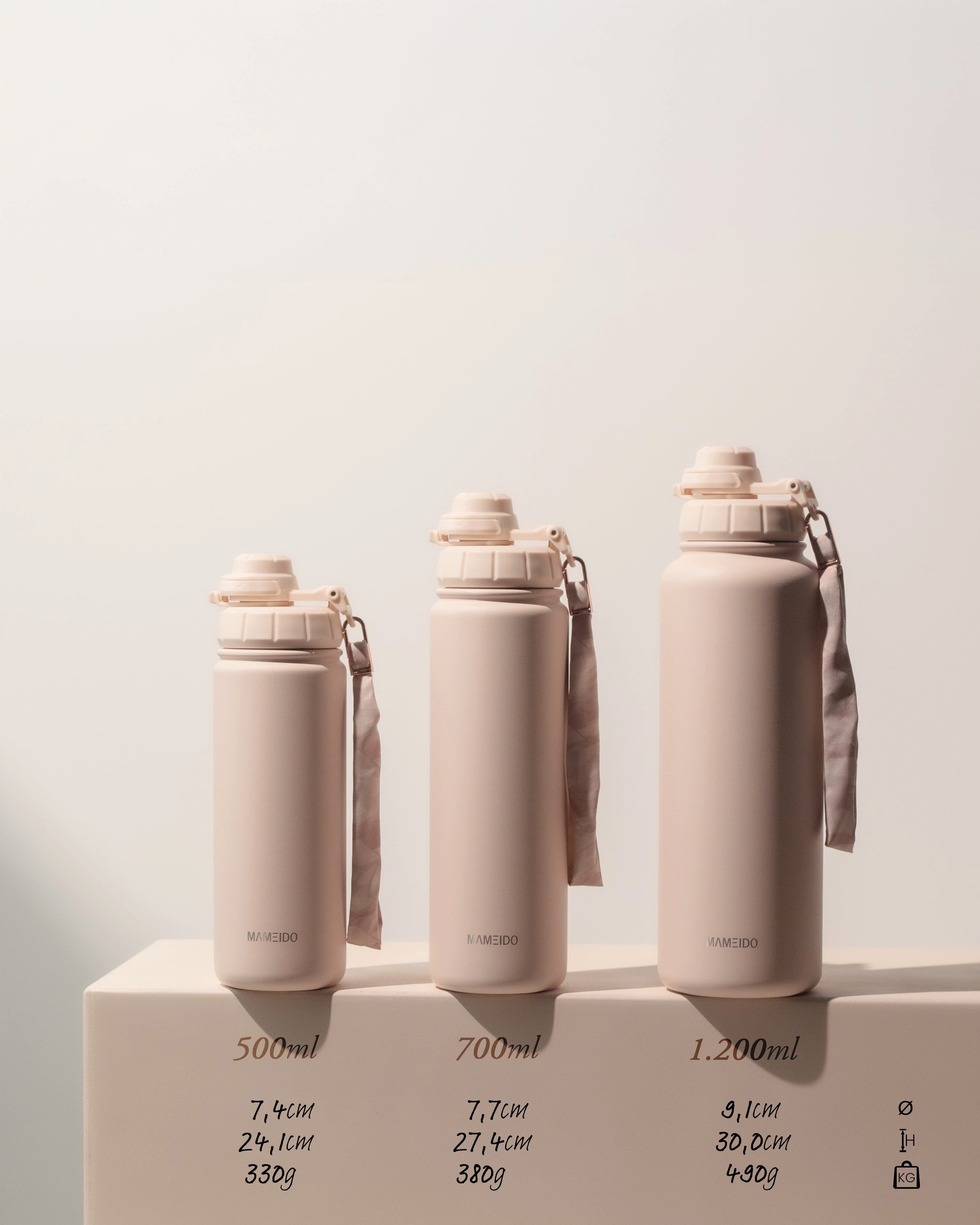 MAMEIDO Thermoflasche, mit 2-in-1 Deckel, Strohhalm und Handschlaufe in 500 ml, 700 ml & 1,2l