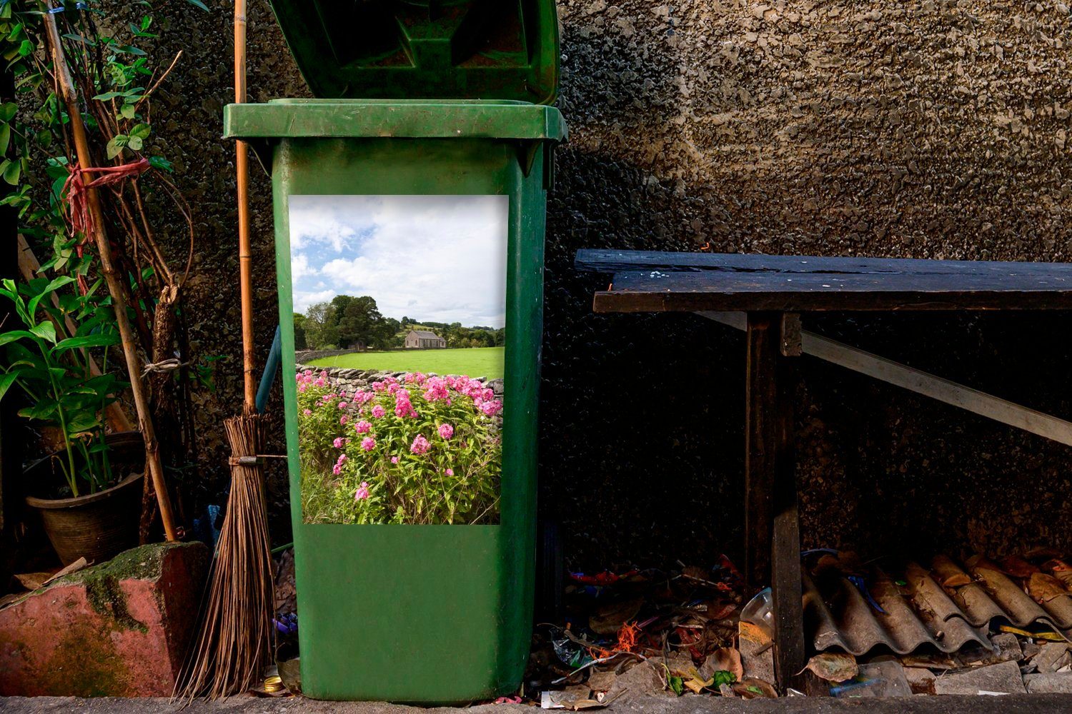 Mülleimer-aufkleber, Abfalbehälter neben Wandsticker Mülltonne, Phlox St), MuchoWow Weg einem wächst Container, (1 Sticker,