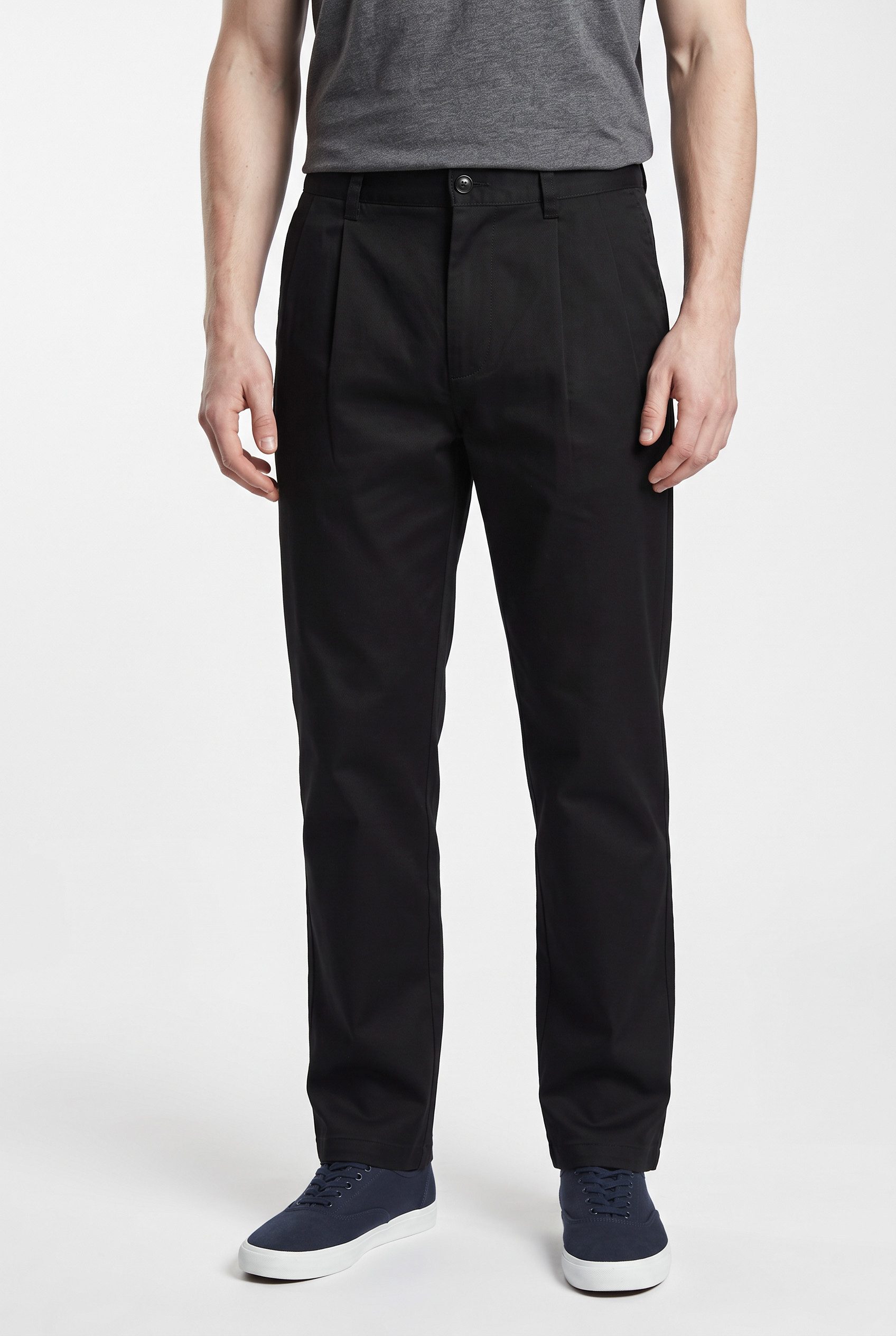 BOSS ORANGE Chinohose mit eleganten Bundfalten, moderne Passform, Baumwoll-Stretch