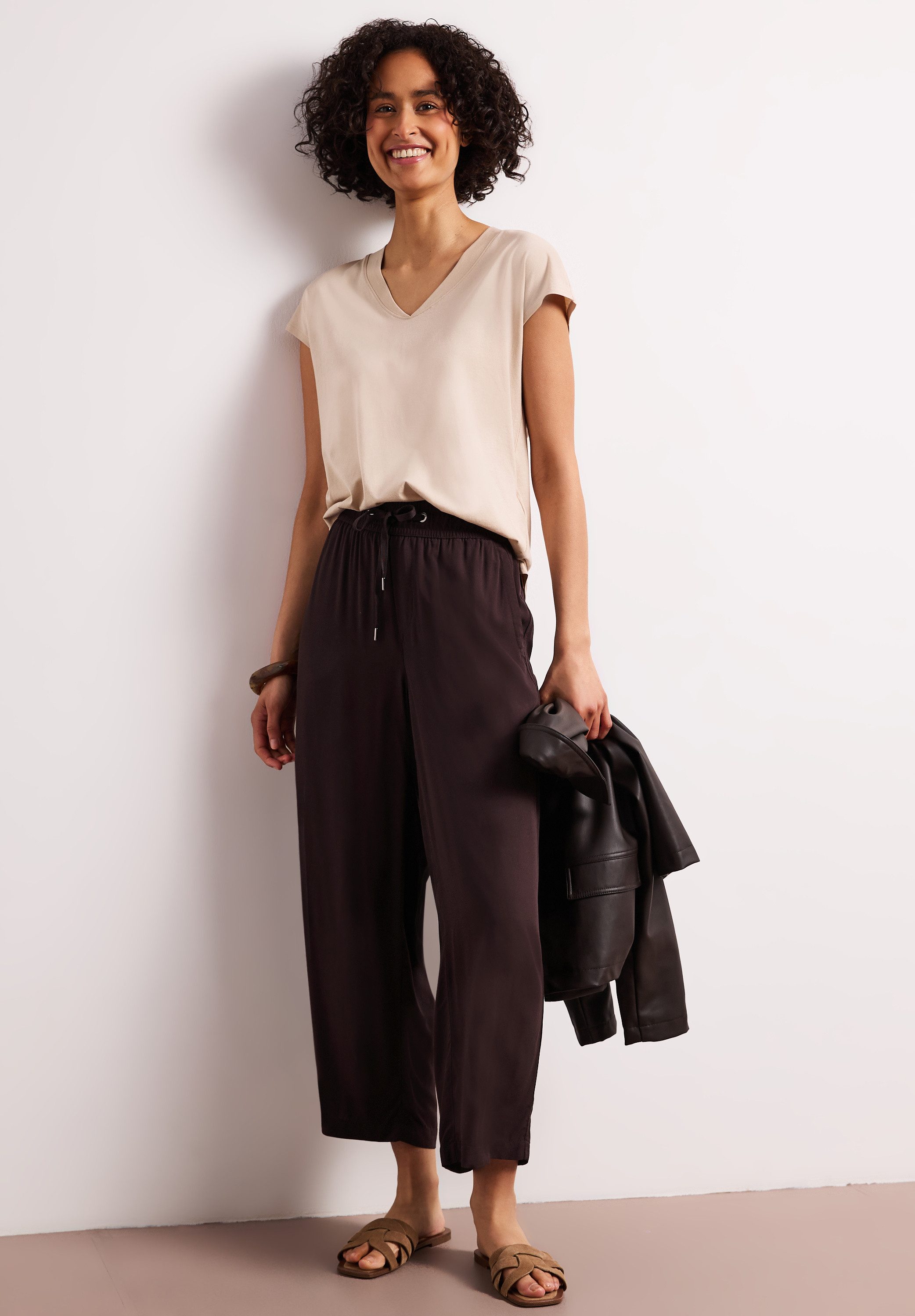 STREET ONE Stoffhose Style Emee 3/4-Sommerhose mit elastischem Bund und Tunnelzug – Bild 5 von 5