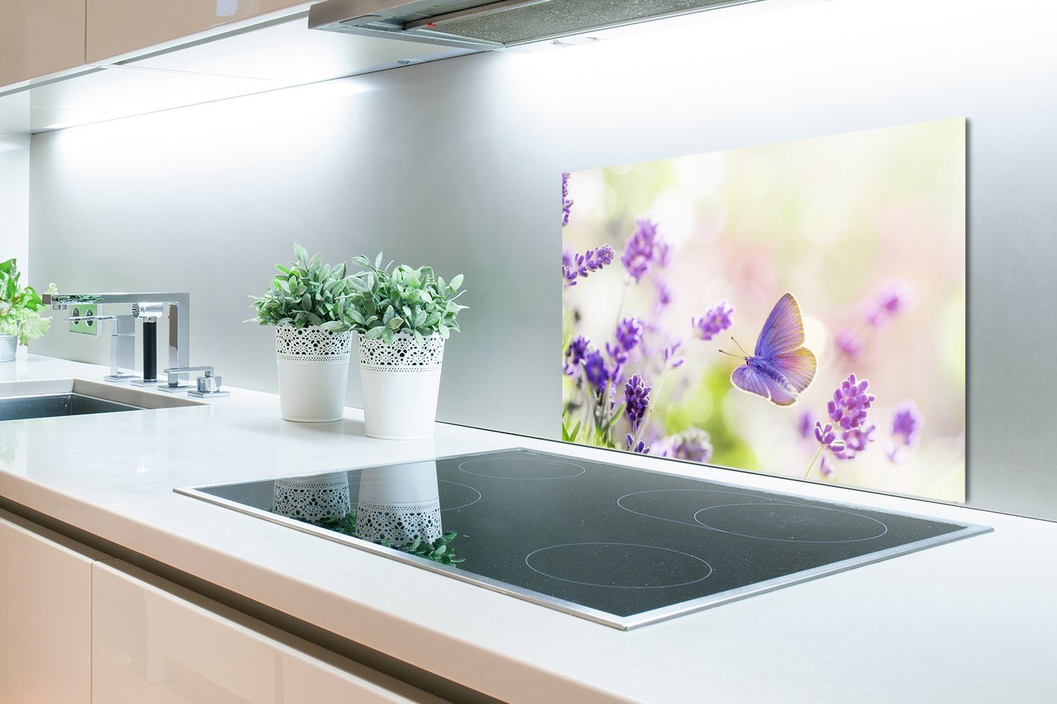 MuchoWow Küchenrückwand Herdblende Schmetterling Wandschutz, cm, Blumen, aus - - Temperaturbeständig 60x40 küchen (1-tlg), Lavendel