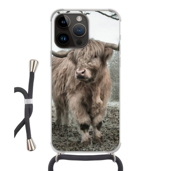 MuchoWow Handyhülle Schottische Highlander - Natur - Herbst - Tiere - Wildtiere - Wald Handyhülle Telefonhülle Apple iPhone 14 Pro