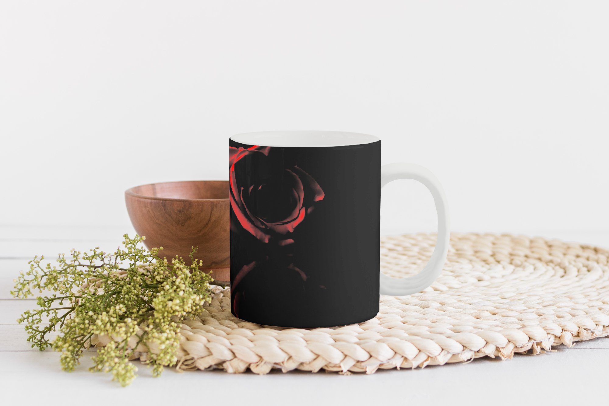 - Schwarz Teetasse, - Keramik, Geschenk Tasse Becher, Teetasse, Rosen Rot, MuchoWow Kaffeetassen,