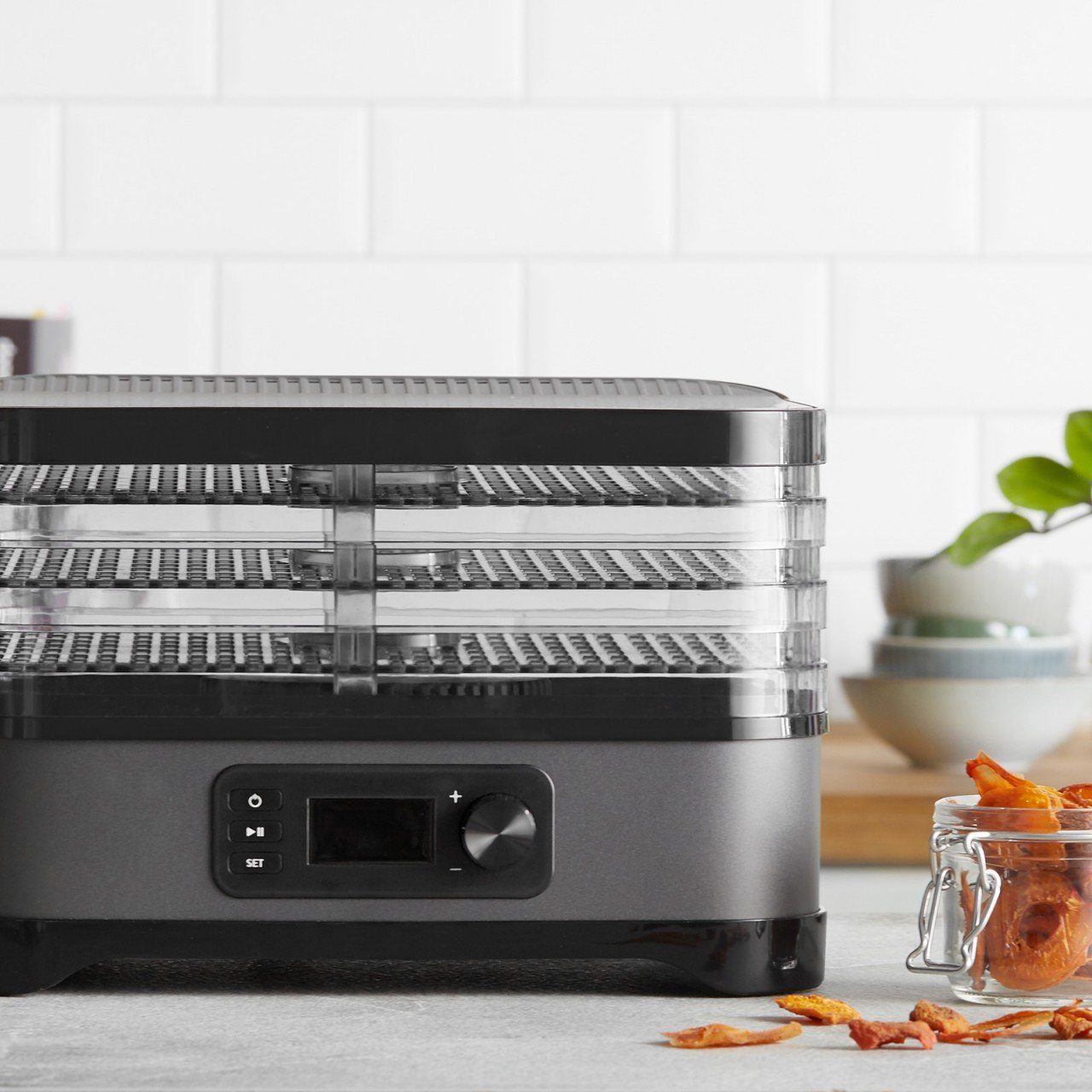 Springlane Dörrautomat Dora aus Edelstahl für Obst, Fleisch und Kräuter 400,00 W, LCD-Display, Spühlmaschinengeeignet, höhenverstellbare Dörrebenen – Bild 4 von 5