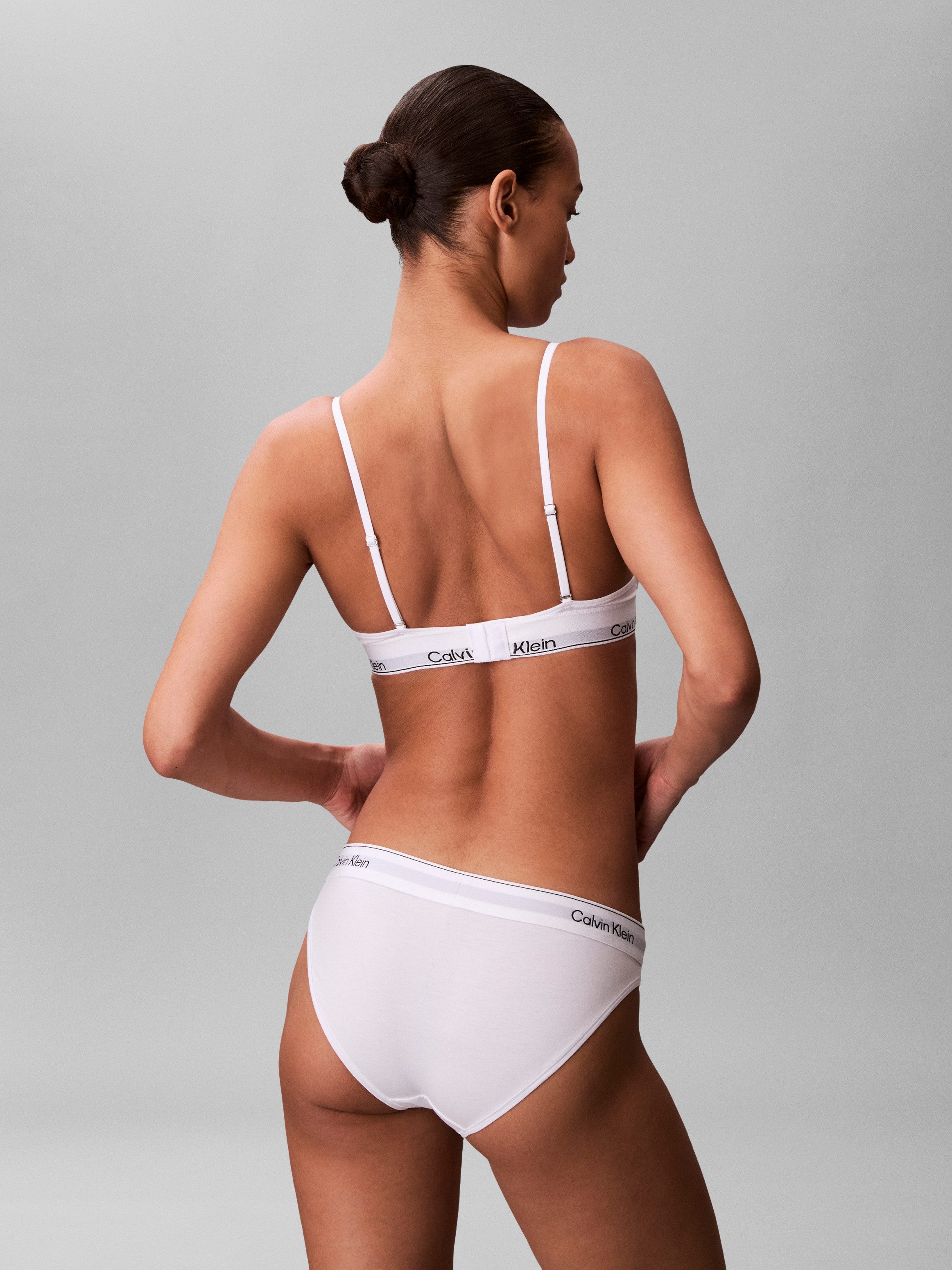 Calvin Klein Underwear Bügel-BH LIGHTLY LINED PLUNGE Körpernahe Passform mit elastischem Bund