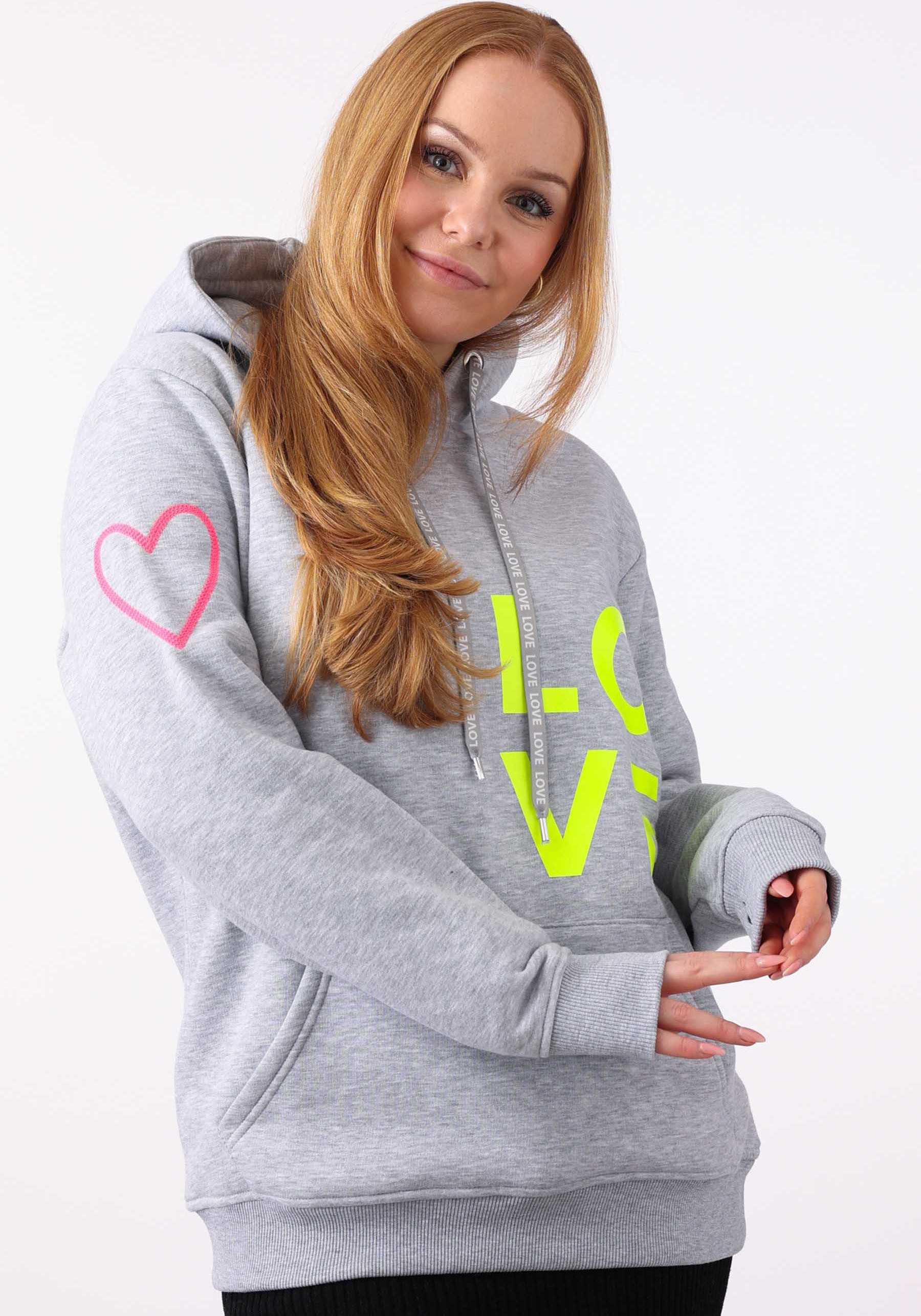 Zwillingsherz Kapuzensweatshirt mit gesticktem Neon Herz am Ärmel und "Love" Schriftzug auf Kordel
