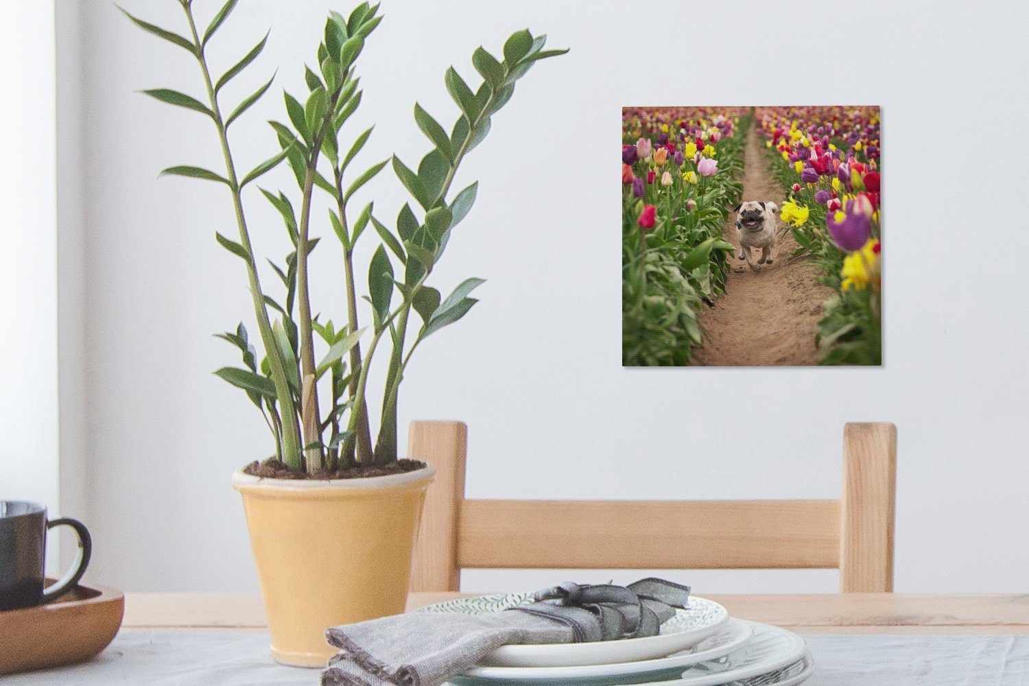 Schlafzimmer Tulpen für Leinwandbild St), OneMillionCanvasses® Bilder Wohnzimmer - Mops Blumen, Leinwand (1 -