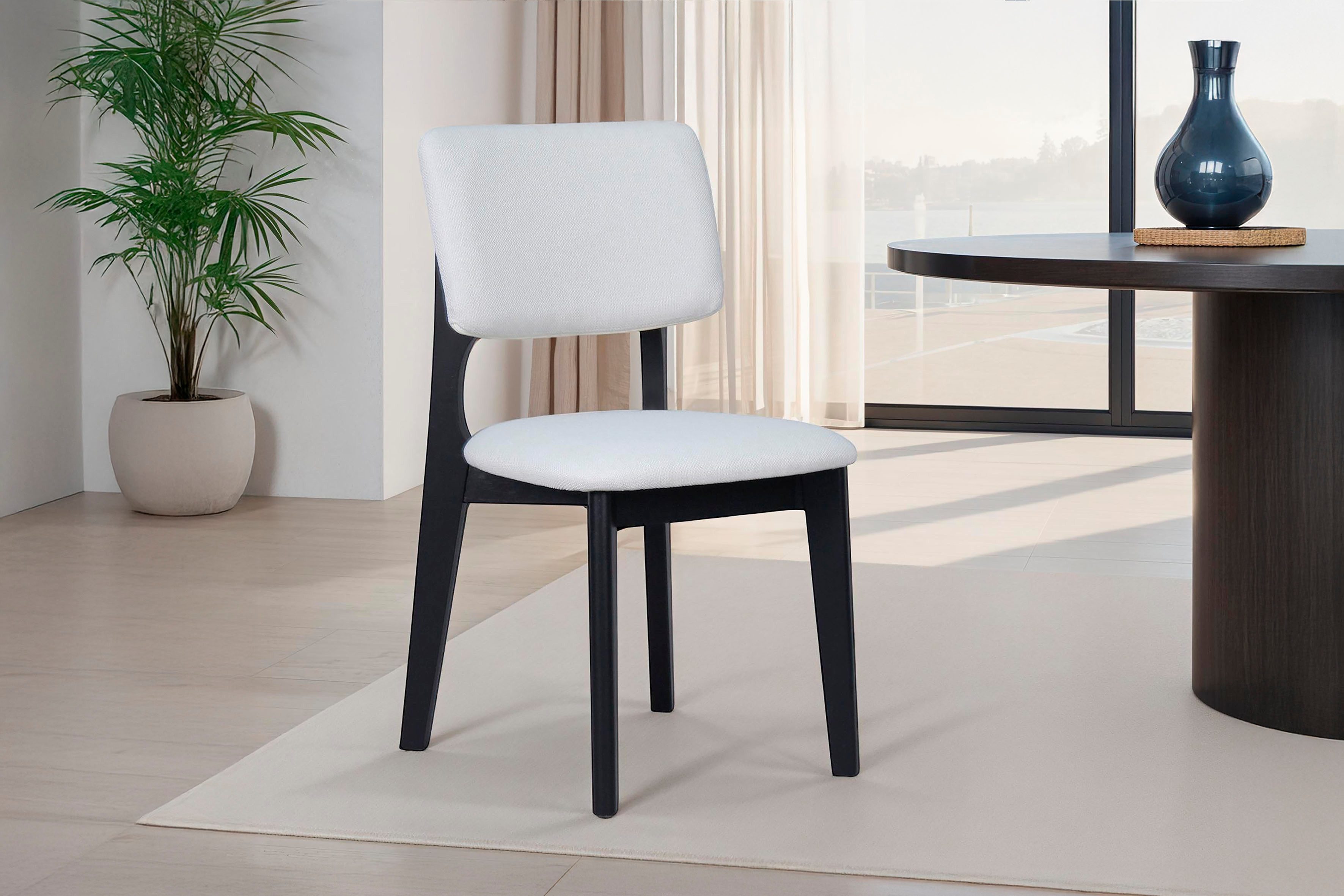 byLIVING Esszimmerstuhl Elsa (Set, 2 St), modern gemütlicher Massiv - Holzstuhl mit hochwertigem Webstoffpolster