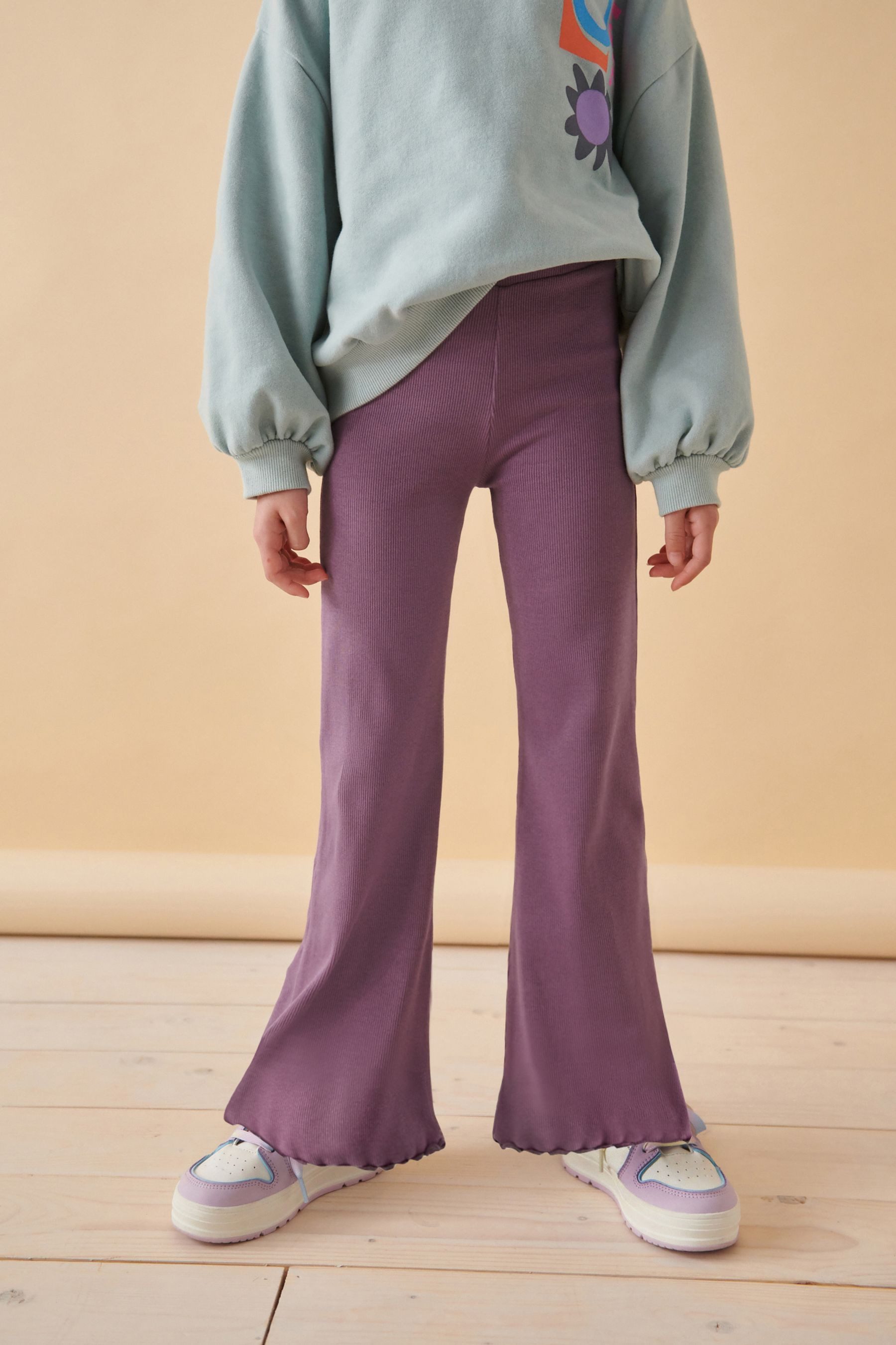 Next Leggings Gerippte Leggings mit ausgestelltem Bein (1-tlg)