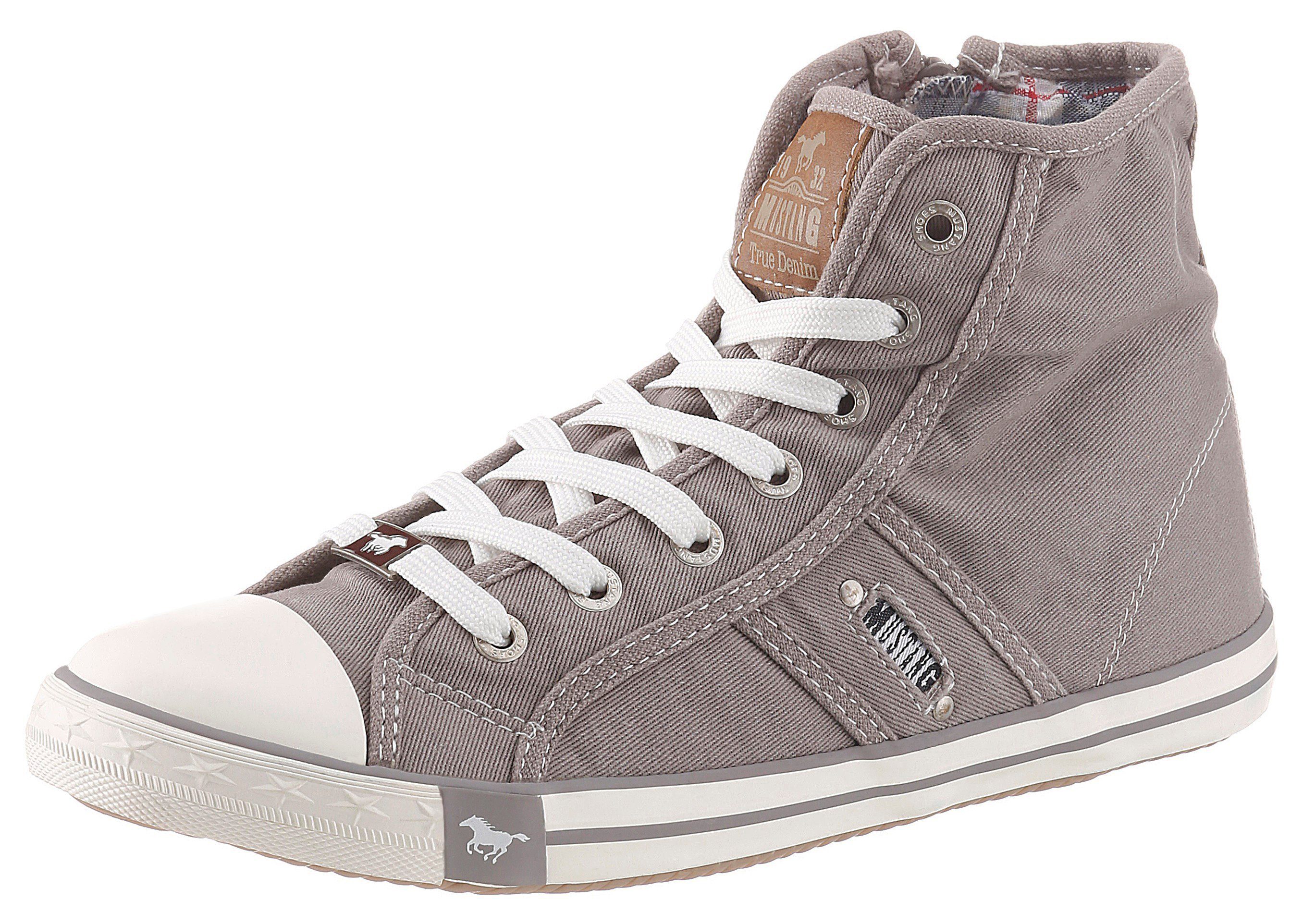 Mustang Shoes Sneaker mit Label in der Laufsohle taupe | Schnürboots