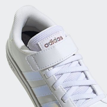 adidas Sportswear GRAND COURT LIFESTYLE COURT ELASTIC LACE AND TOP STRAP Sneaker Design auf den Spuren des adidas Superstar