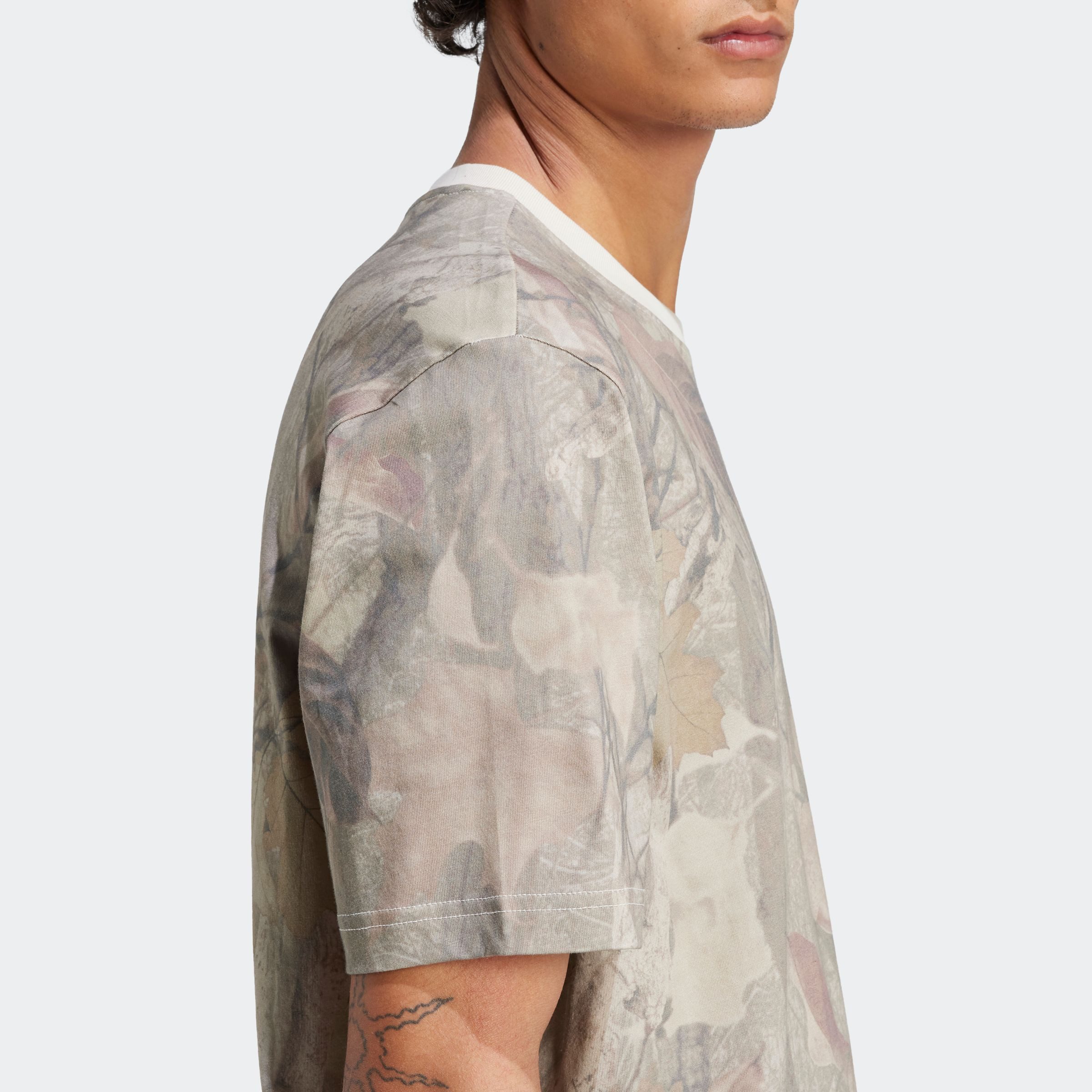 adidas Originals T-Shirt CAMO TEE sportlicher Stil, Kurzarmdesign, weiches Material