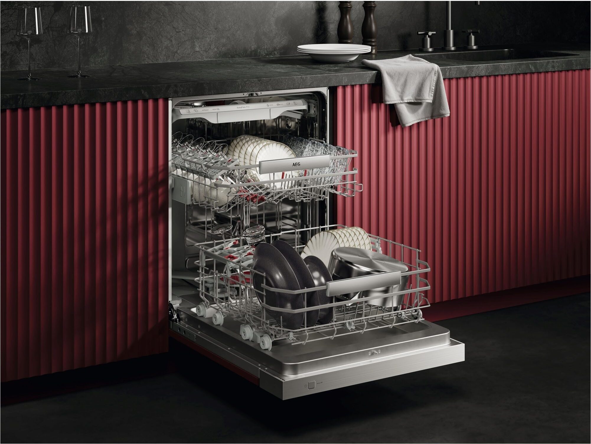 AEG teilintegrierbarer Geschirrspüler 9000 GT9200X2SCM, Smarte Spülmaschine, kraftvoll gegen Eingebranntes, leise nur 38 dB – Bild 2 von 5