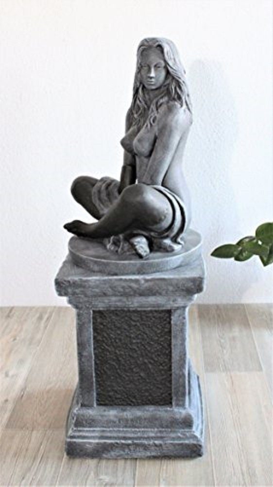 Steinsäule Kunsthandwerk Dekofigur Lady" in frostsicher, winterfest, Germany Garten, - Haus mit Dekofigur grau/schwarz Frauenfigur für Made und Tiefes "Sexy