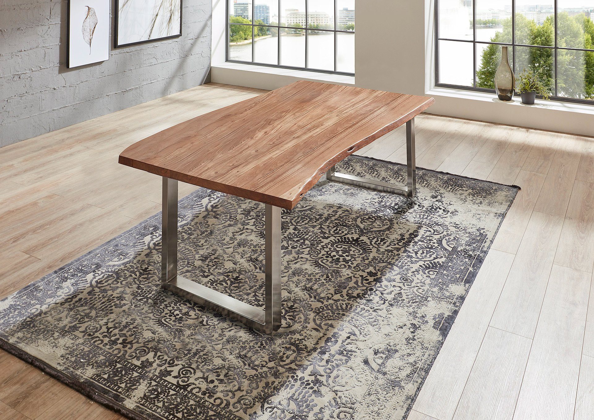 SAM® Baumkantentisch Bernhard, massives Akazienholz, natürliche Baumkante, Metallgestell U-Form