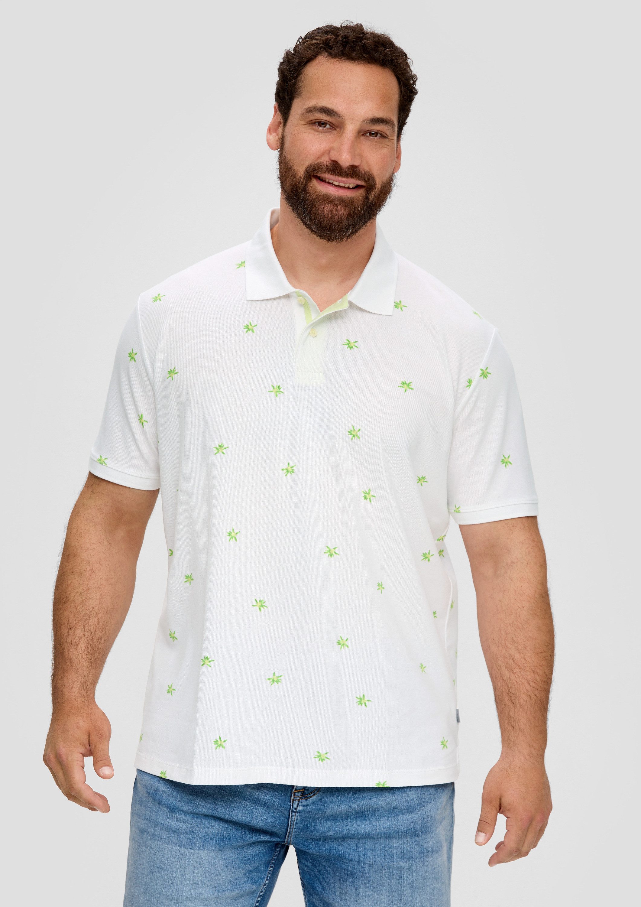 s.Oliver Kurzarmshirt Polo-Shirt Poloshirt mit All-over-Print und Kontrast-Details