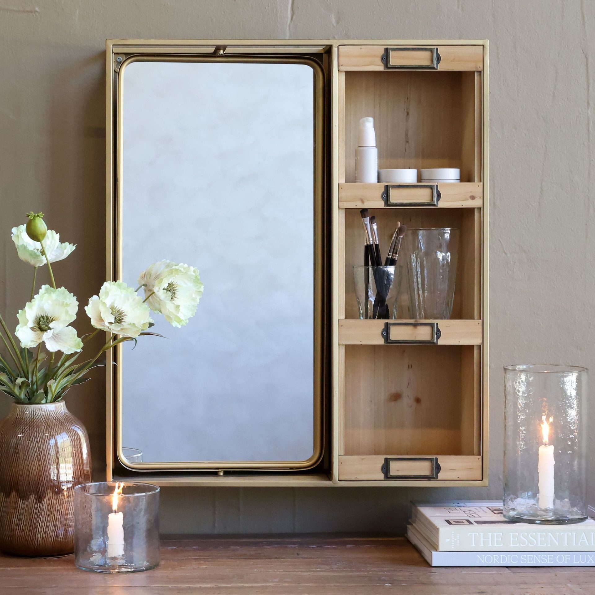 Chic Antique Wandhängeschrank Wandregal Léo mit Spiegel und drei Böden