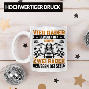 Trendation Tasse Trendation - Motorradfahrer Tasse Geschenk Spruch für Männer Lustige Geschenkidee Motorrad Grafik Zwei Räder Bewegen Die Seele