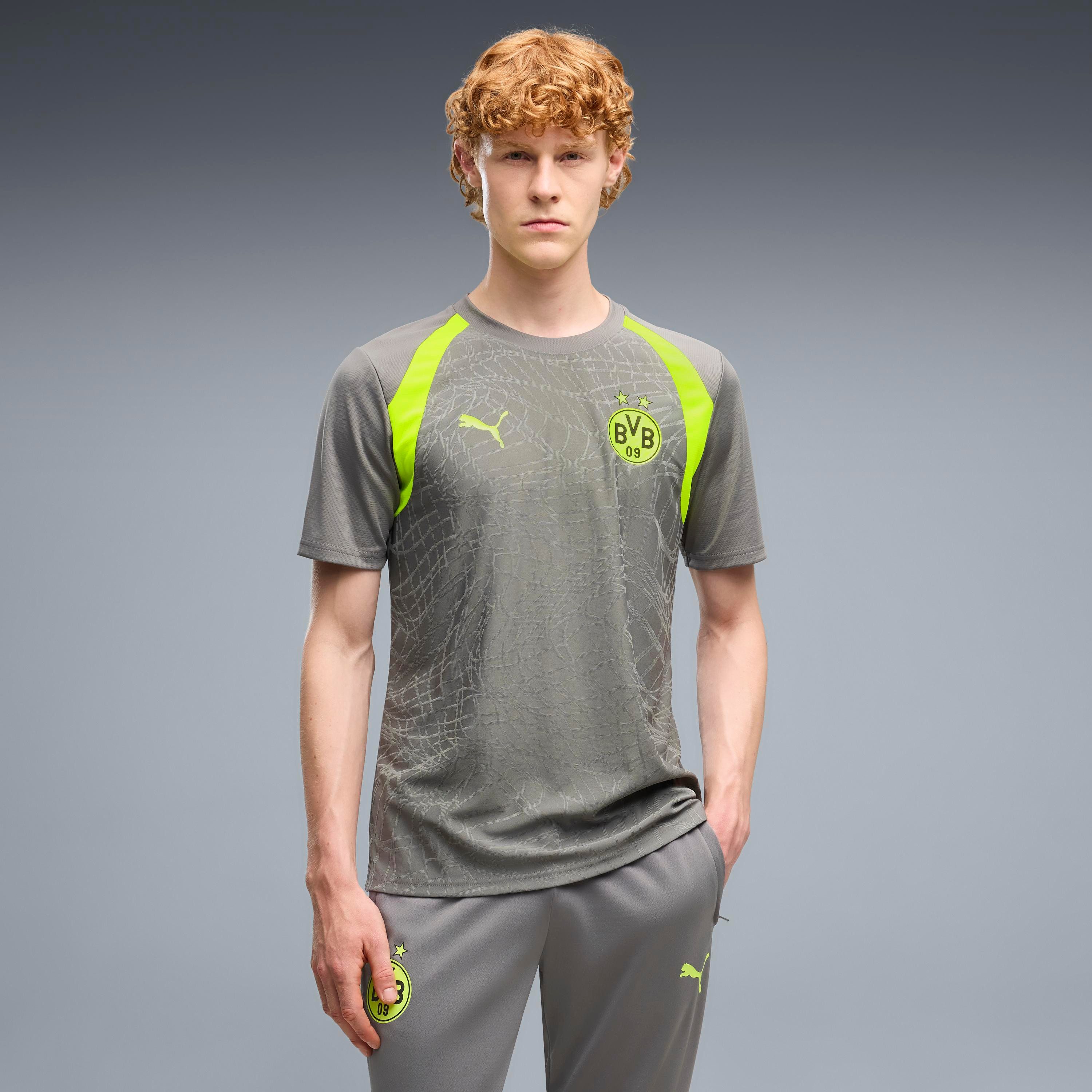 PUMA Fußballtrikot BVB TRAINING JERSEY mit sportlichem Stil, Kurzarmdesign, gemusterte Optik, Slim Fit