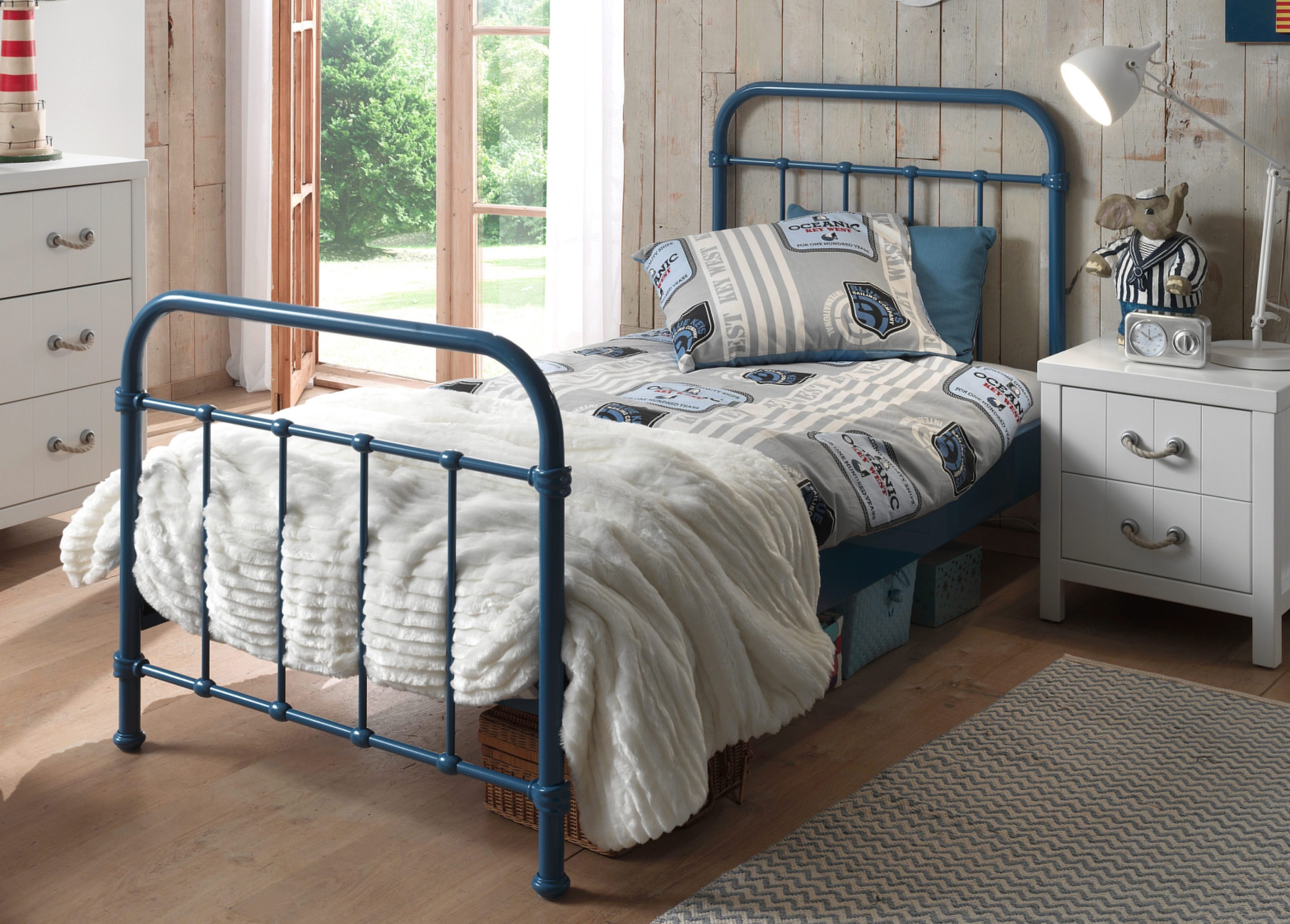 Vipack Einzelbett New York, Bettgestell Metall, pulverbeschichtet, in zeitlosem Design (H/T ca. 100x210cm, inkl. Lattenrost, sehr stabil gebaut), zwei Breiten und mehrere Farben zu Auswahl
