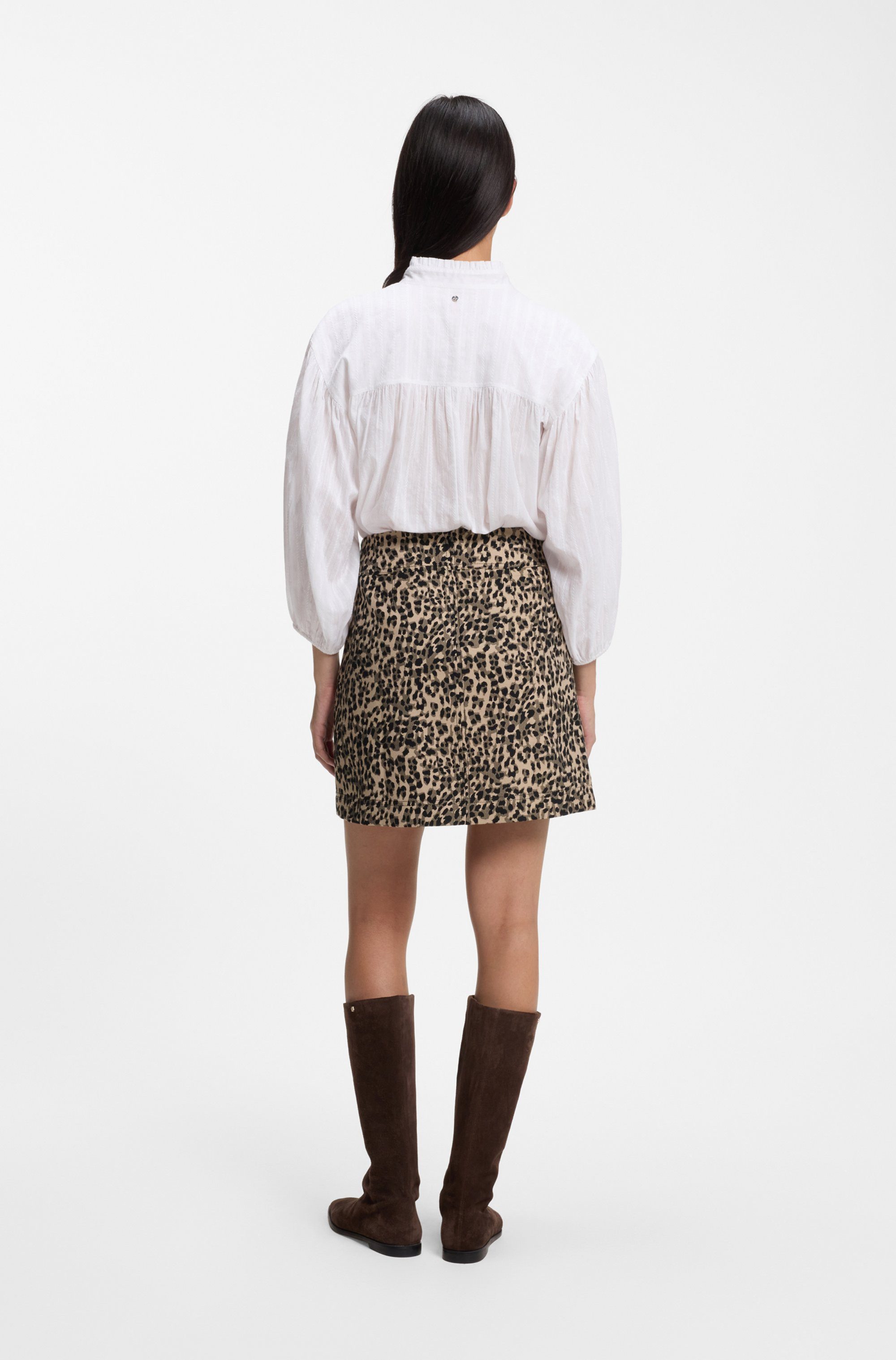 BOSS ORANGE Minirock Vakily Premium Damenmode aus elastischem Jacquardstoff mit Leopardenmuster – Bild 2 von 5