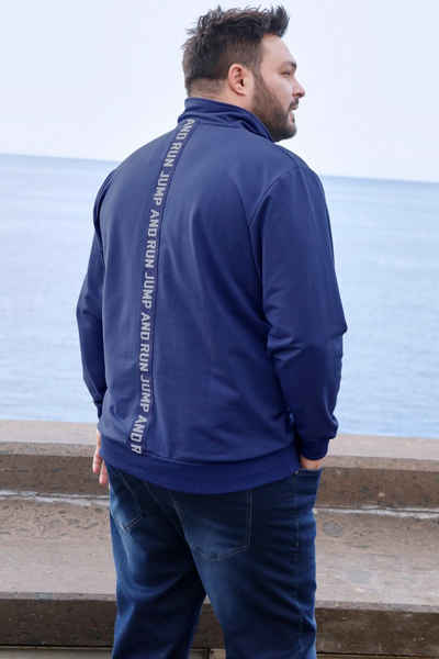 Men Plus Sweatshirt Men+ Sweattroyer Rücken-Schrift Stehkragen