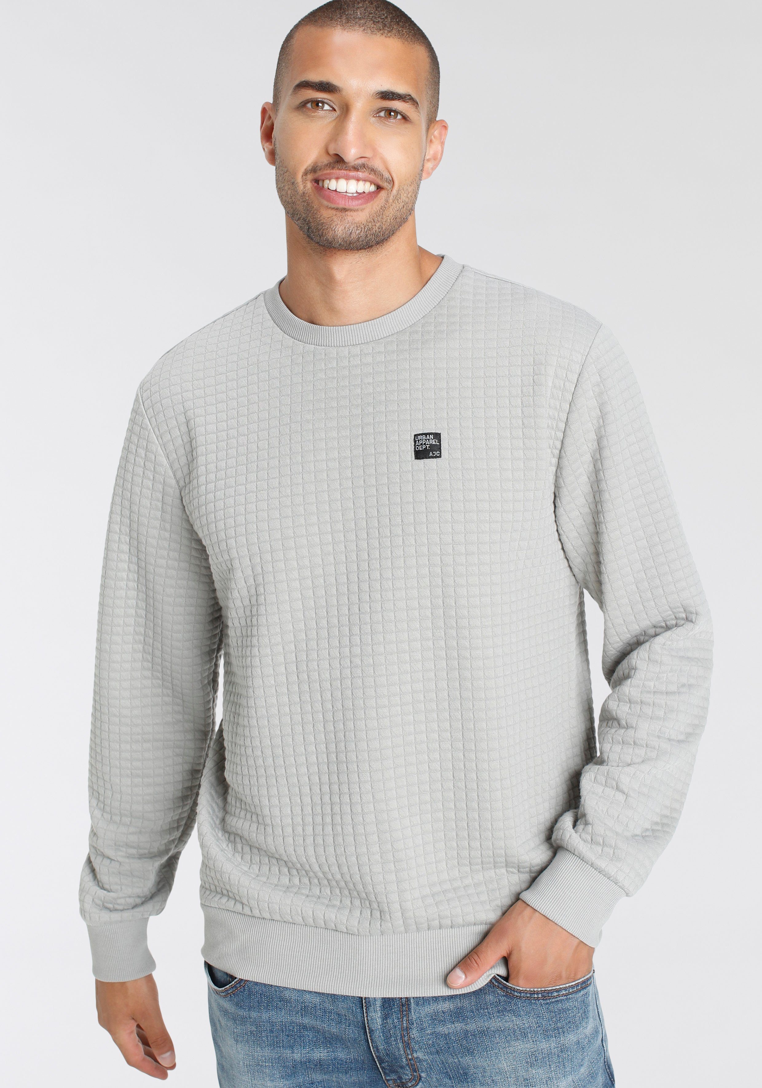 AJC Sweatshirt mit spezieller Materialstruktur und Logobadge stone
