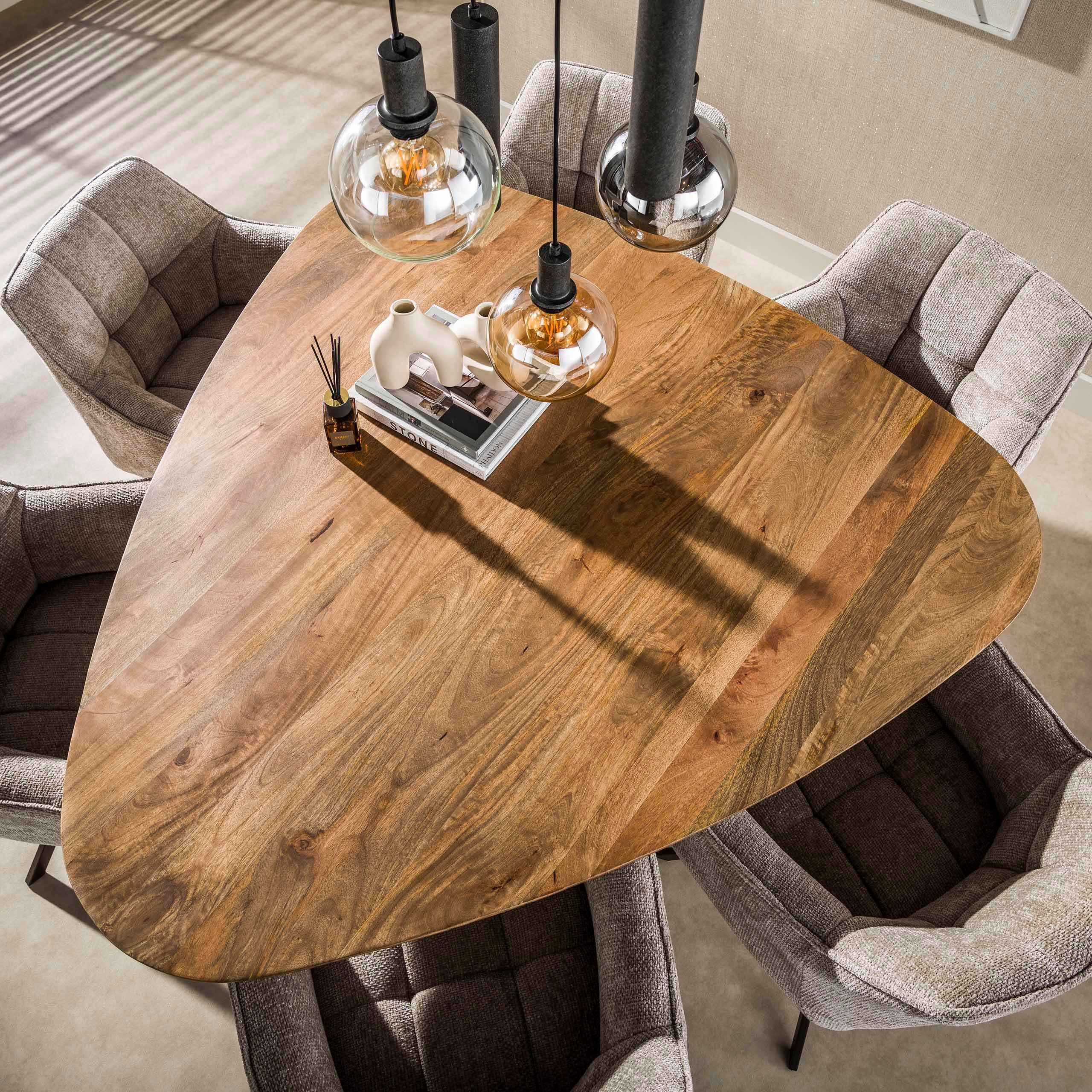 LEVEN Lifestyle Esstisch Esszimmertisch „Nordic Linea“ dreieckiger Tisch Mangoholz, 150 cm, dreieckige Tischplatte mit abgeschrägter Kante