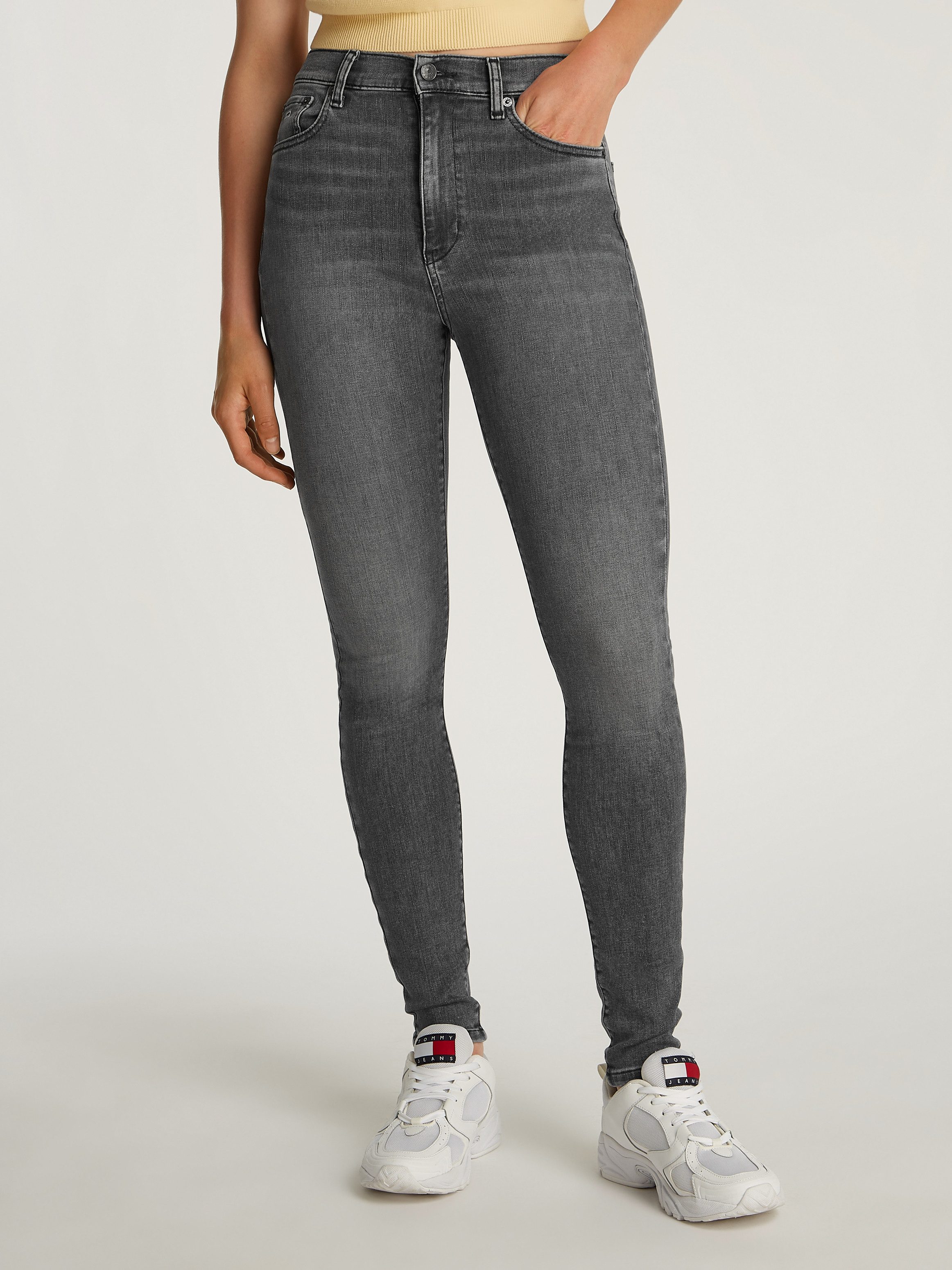 Tommy Jeans Skinny-fit-Jeans Sylvia High Rise Skinny mit Logo-Badge