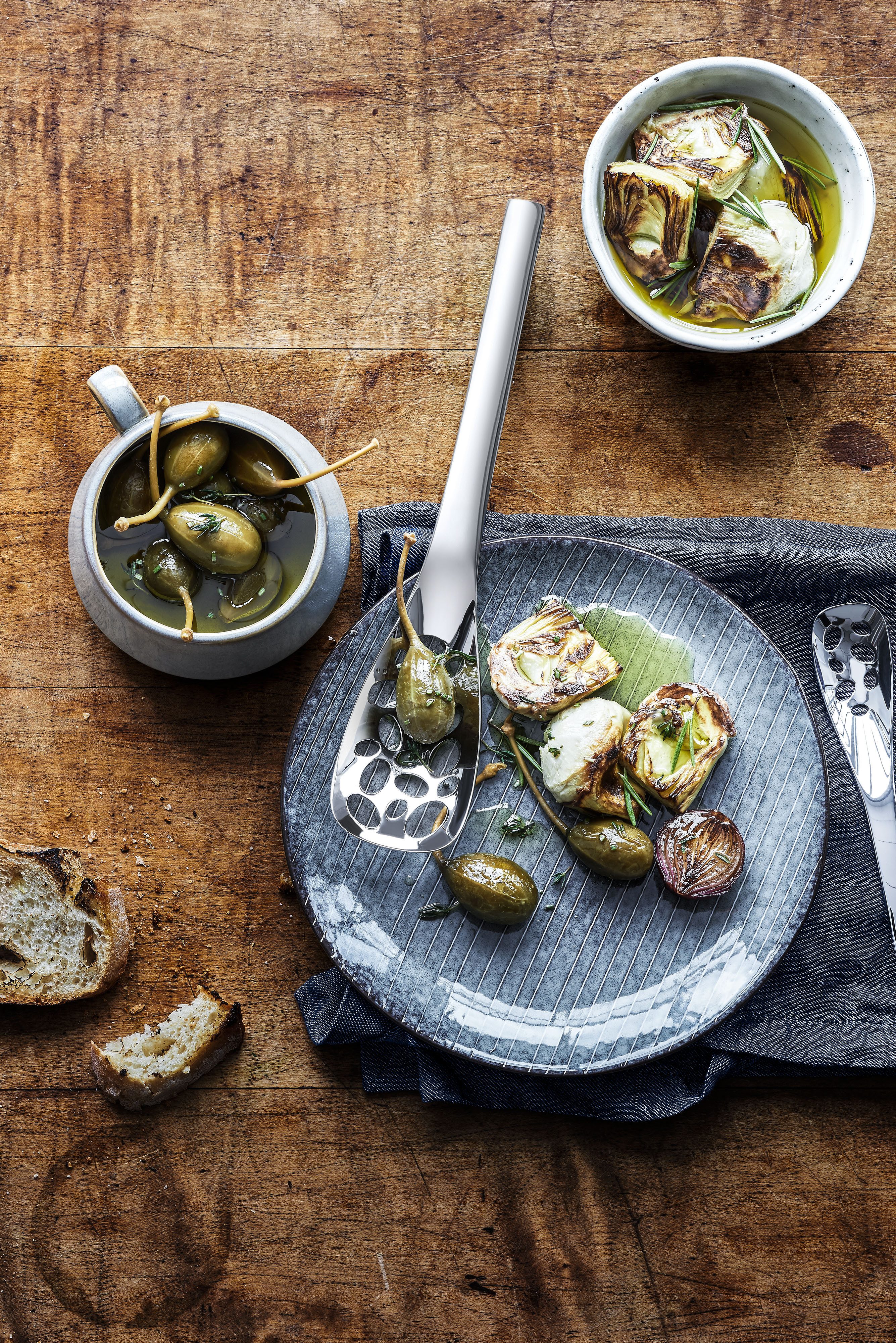 WMF Servierlöffel Nuova, perforiert, groß, 25 cm, Abtropfschlitze, Cromargan Edelstahl